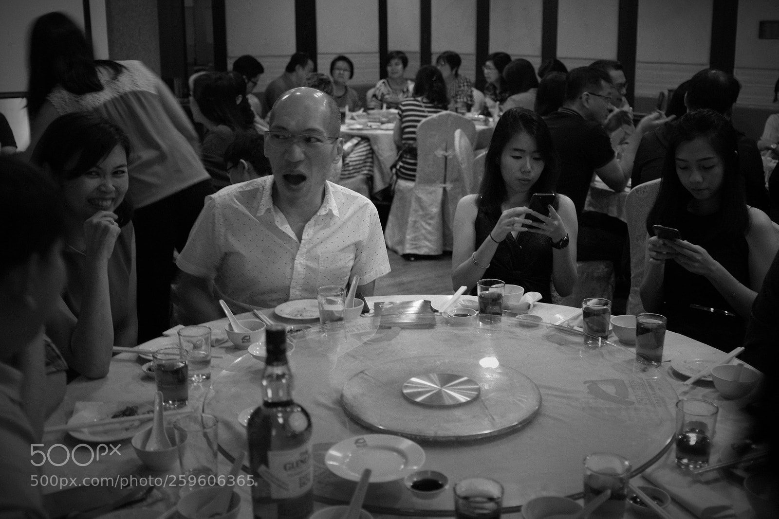 Fujifilm X100F sample photo. Generation gap photography