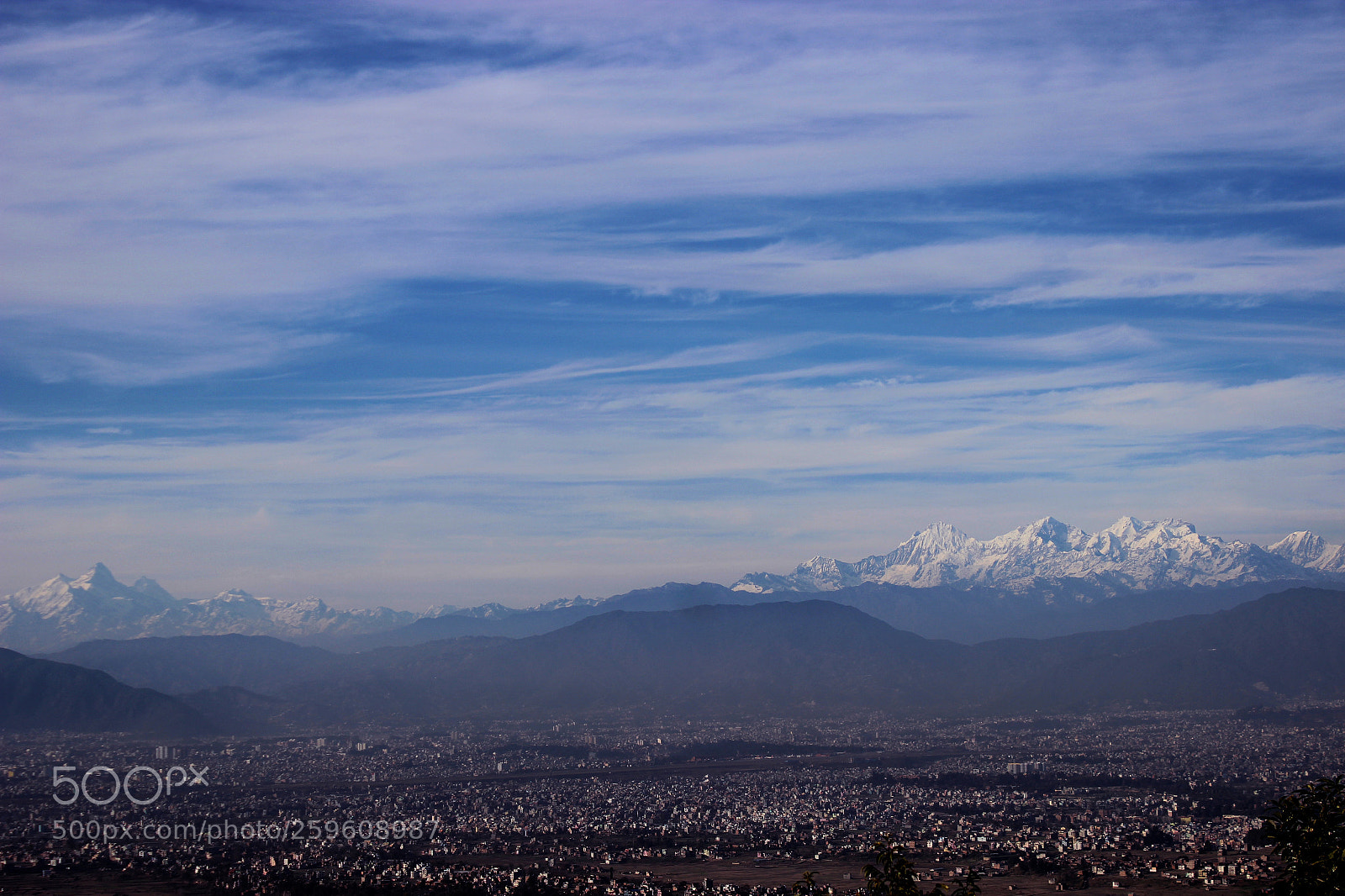 Canon EOS 600D (Rebel EOS T3i / EOS Kiss X5) sample photo. City, mountains and the photography
