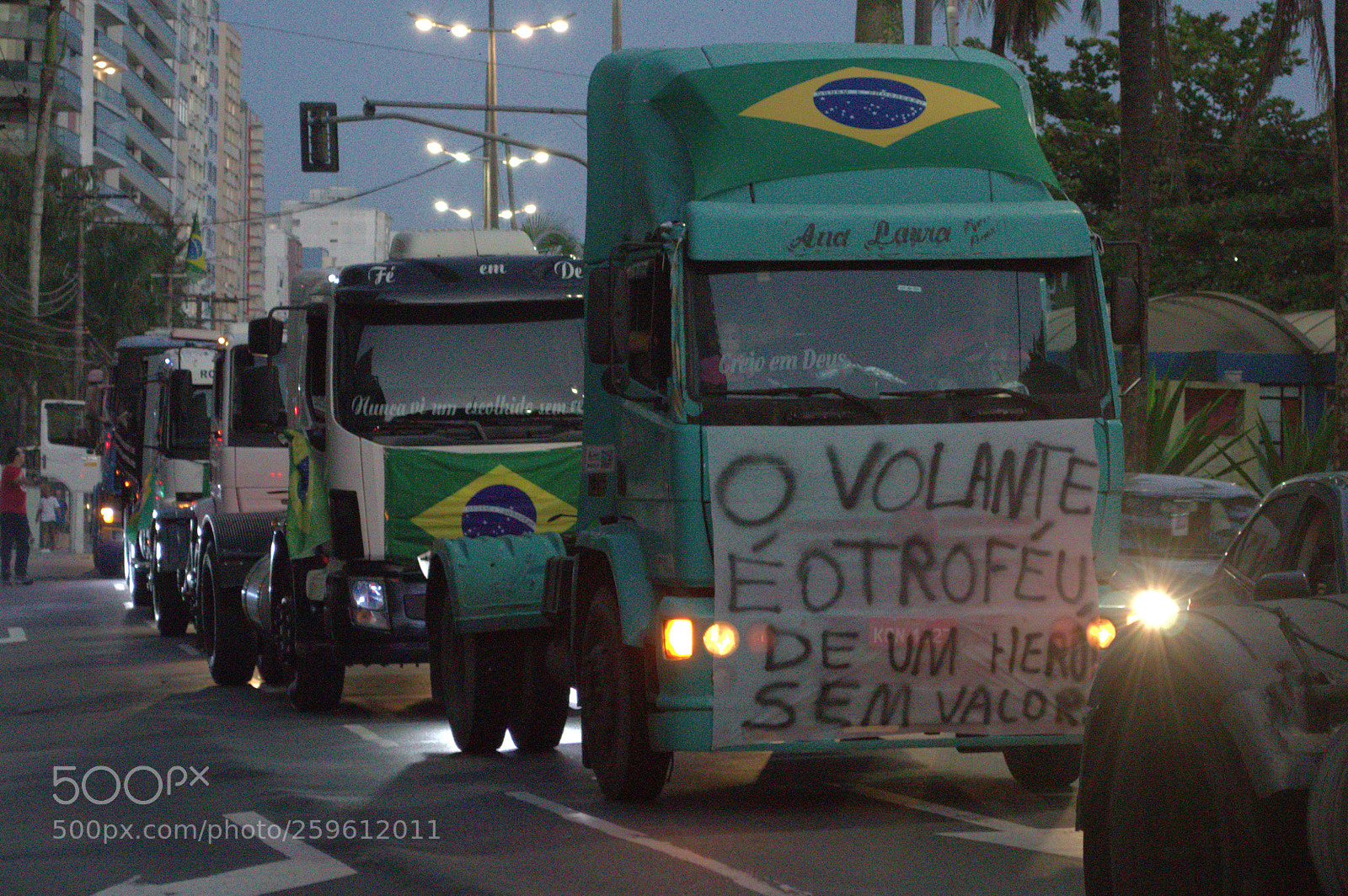 Nikon D3200 sample photo. Truckers strike in santos photography