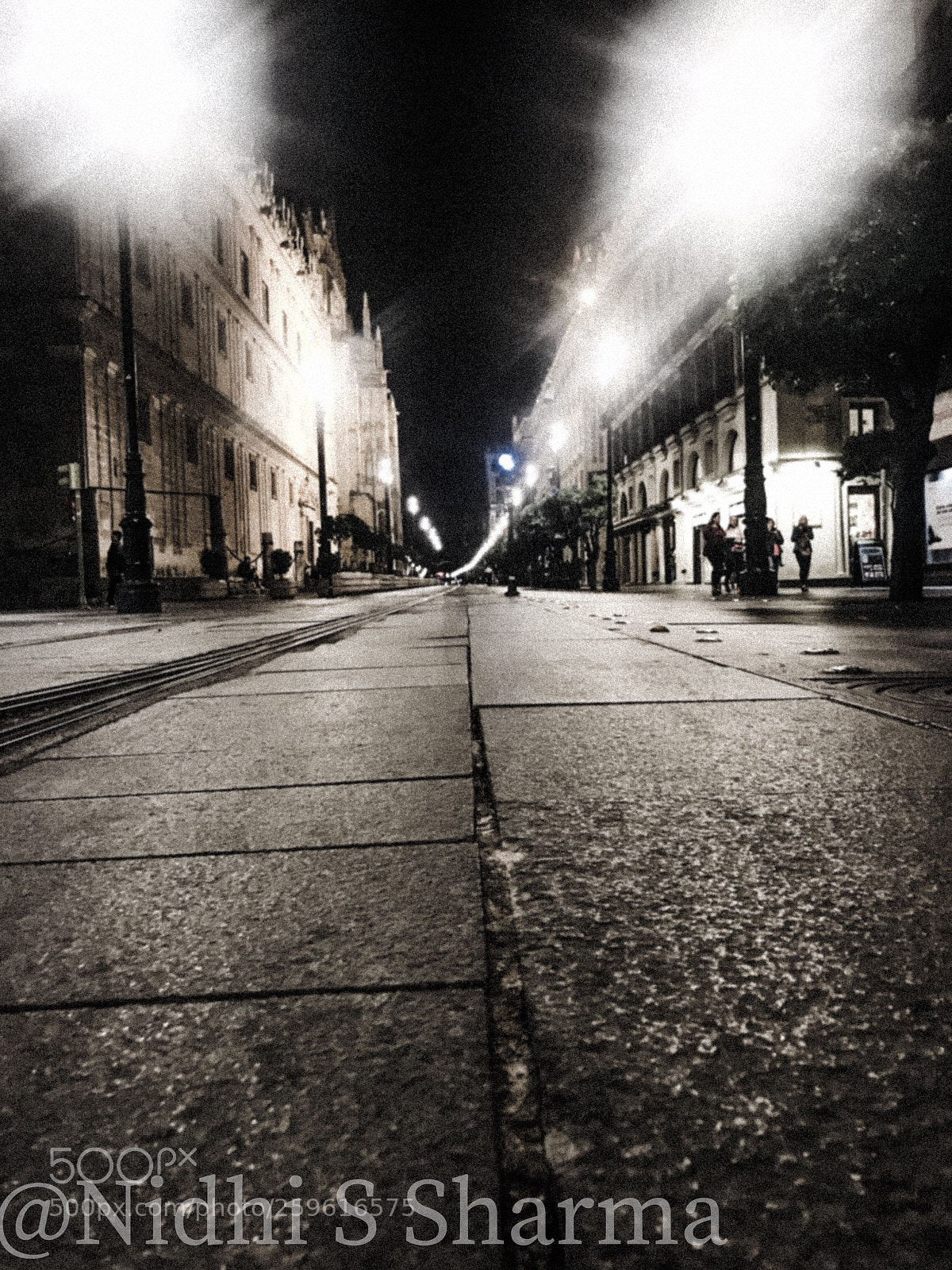 Apple iPhone 7 sample photo. Night stroll photography