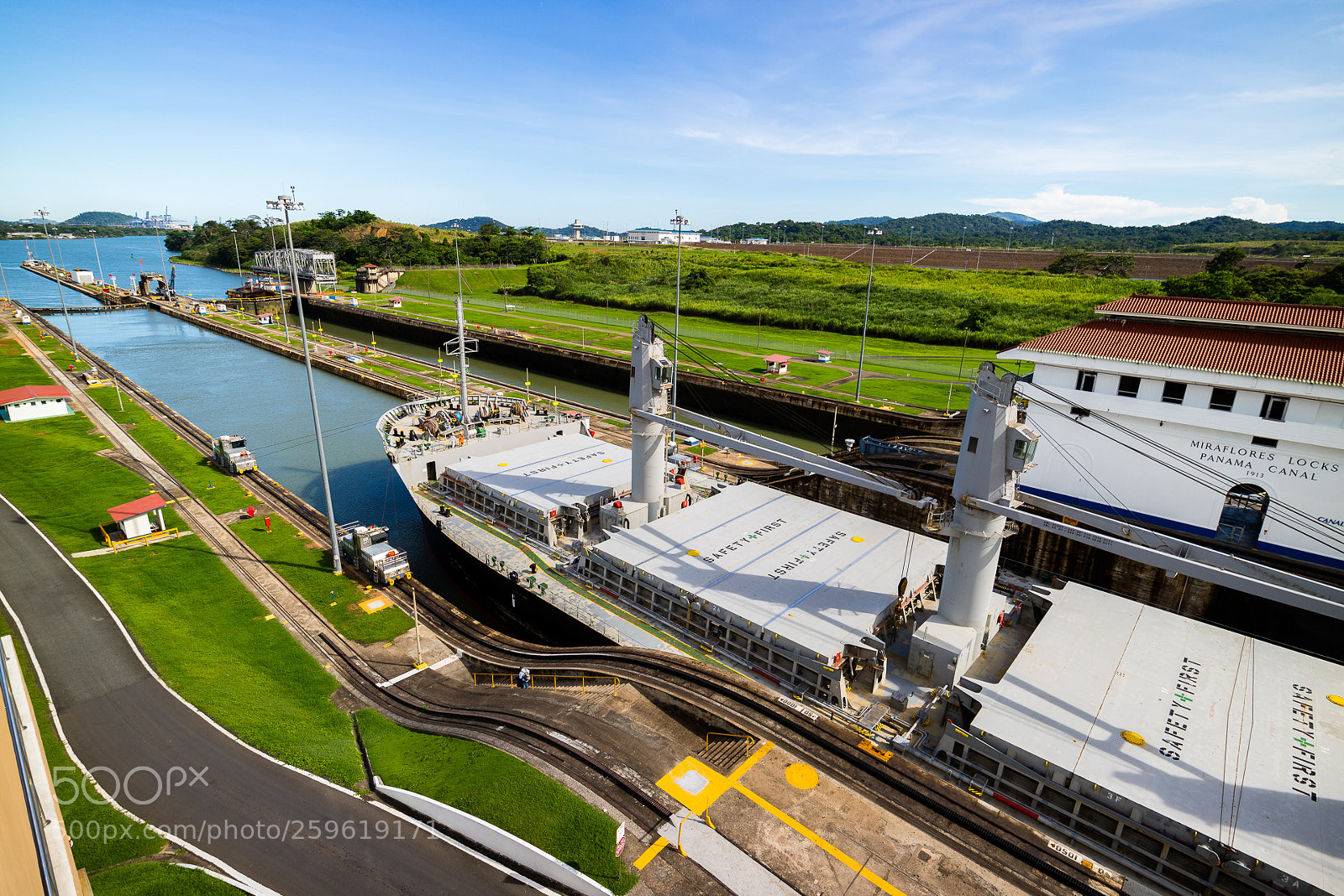 Canon EOS M3 sample photo. Panama canal photography