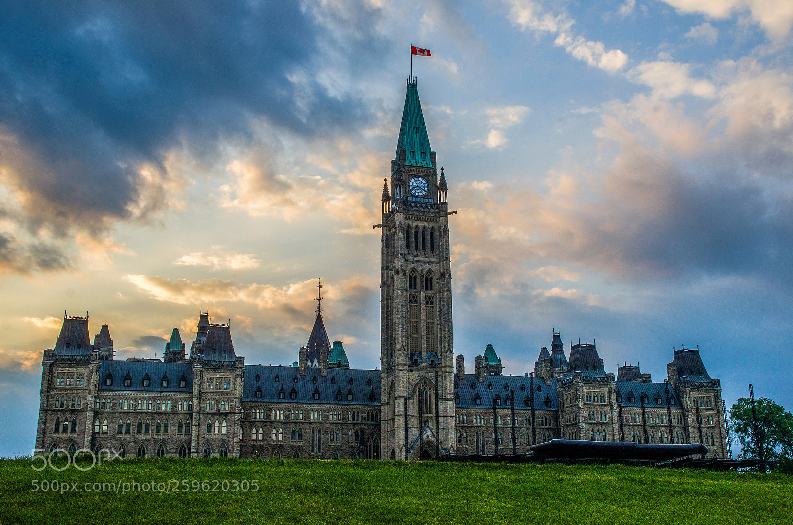 Nikon D7000 sample photo. Canadian parliament photography
