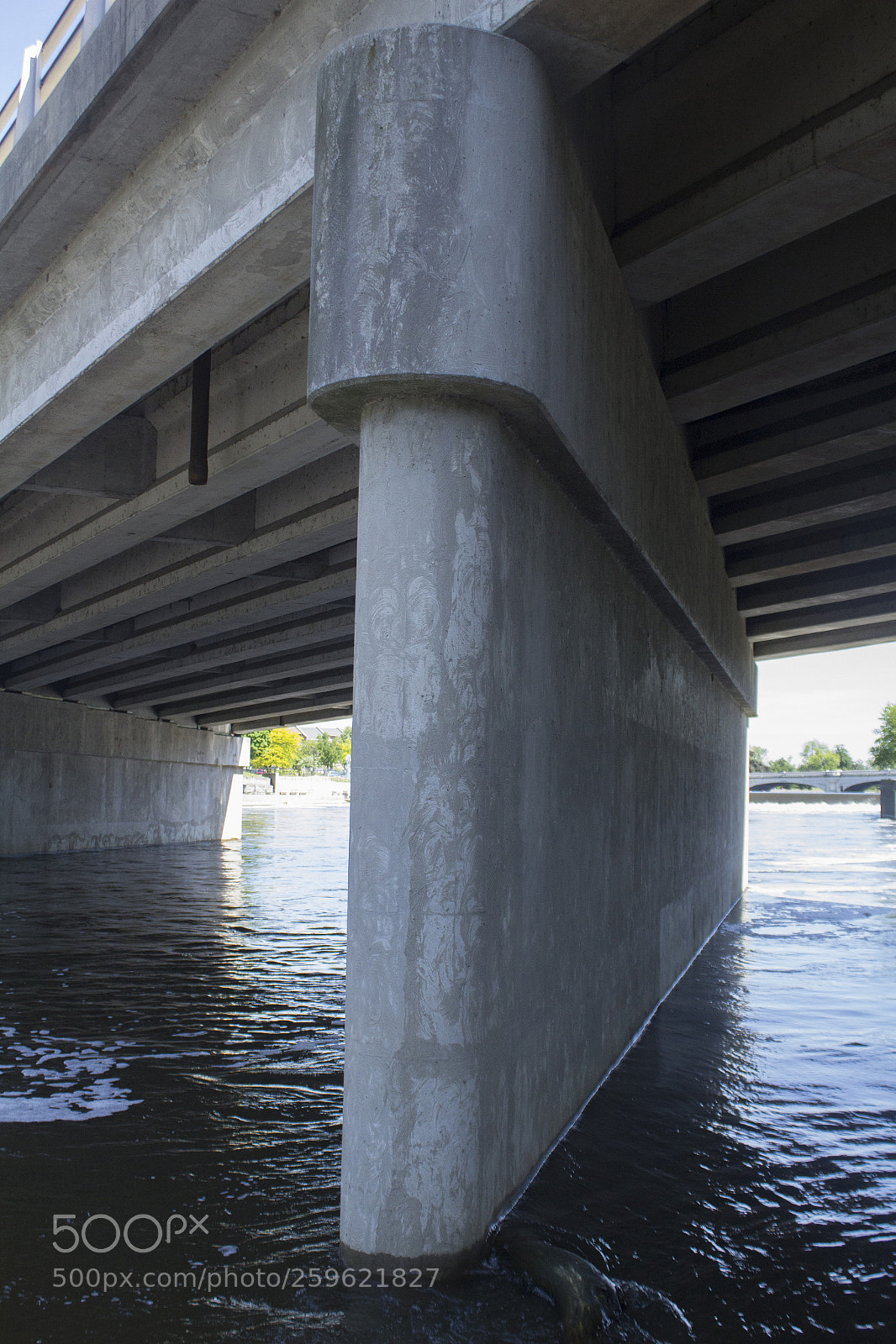 Canon EOS 1200D (EOS Rebel T5 / EOS Kiss X70 / EOS Hi) sample photo. Bridge column. photography