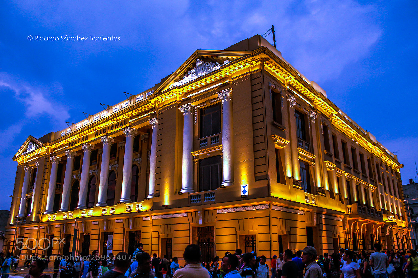 Canon EOS 1300D (EOS Rebel T6 / EOS Kiss X80) sample photo. Teatro nacional de san photography