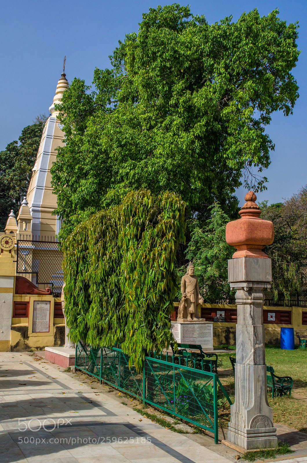Nikon D7000 sample photo. Hindu garden photography