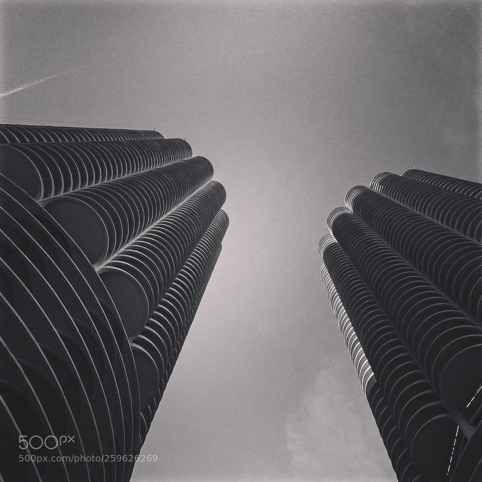 Apple iPhone 6s Plus sample photo. Marina towers take flight photography