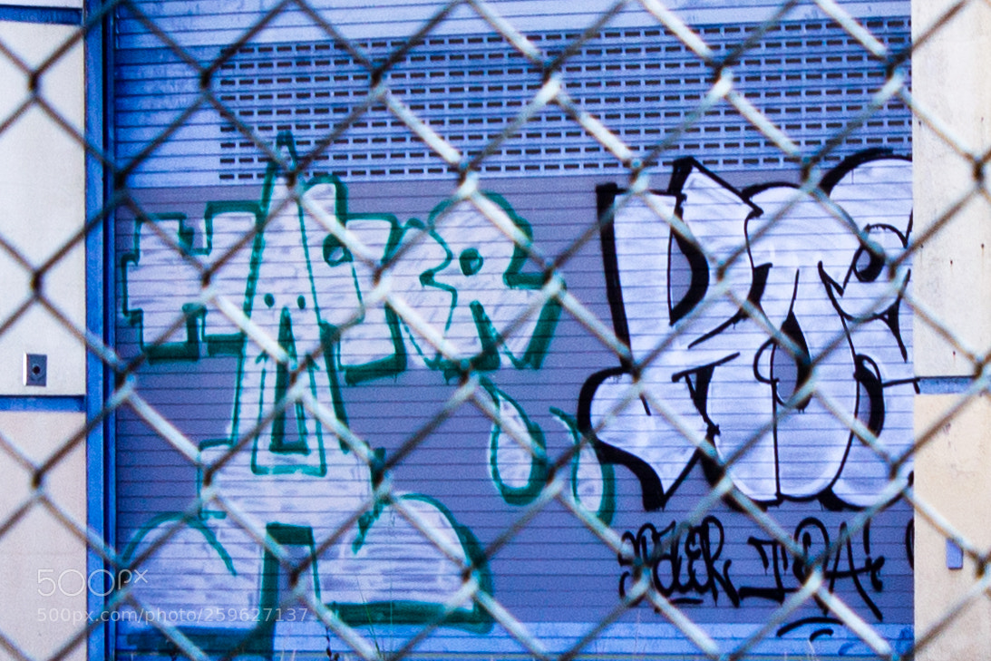 Canon EOS 1200D (EOS Rebel T5 / EOS Kiss X70 / EOS Hi) sample photo. Chained framed graff. photography