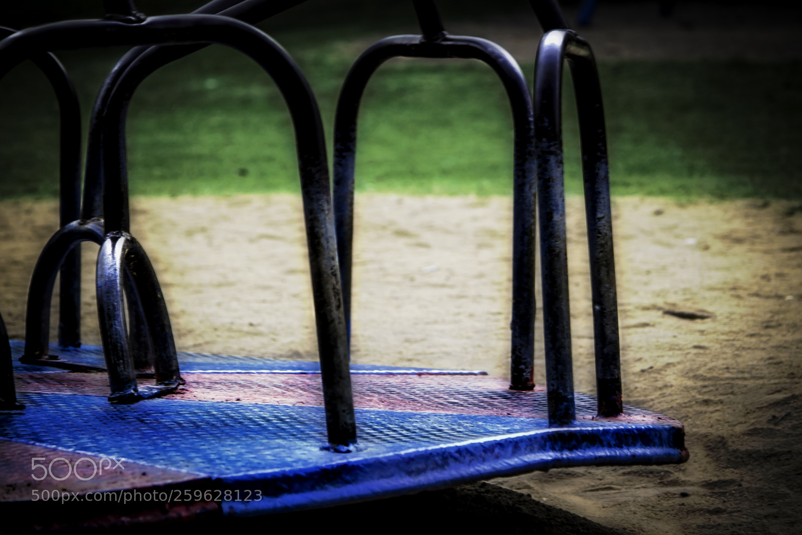 Canon EOS 650D (EOS Rebel T4i / EOS Kiss X6i) sample photo. Roundabout photography