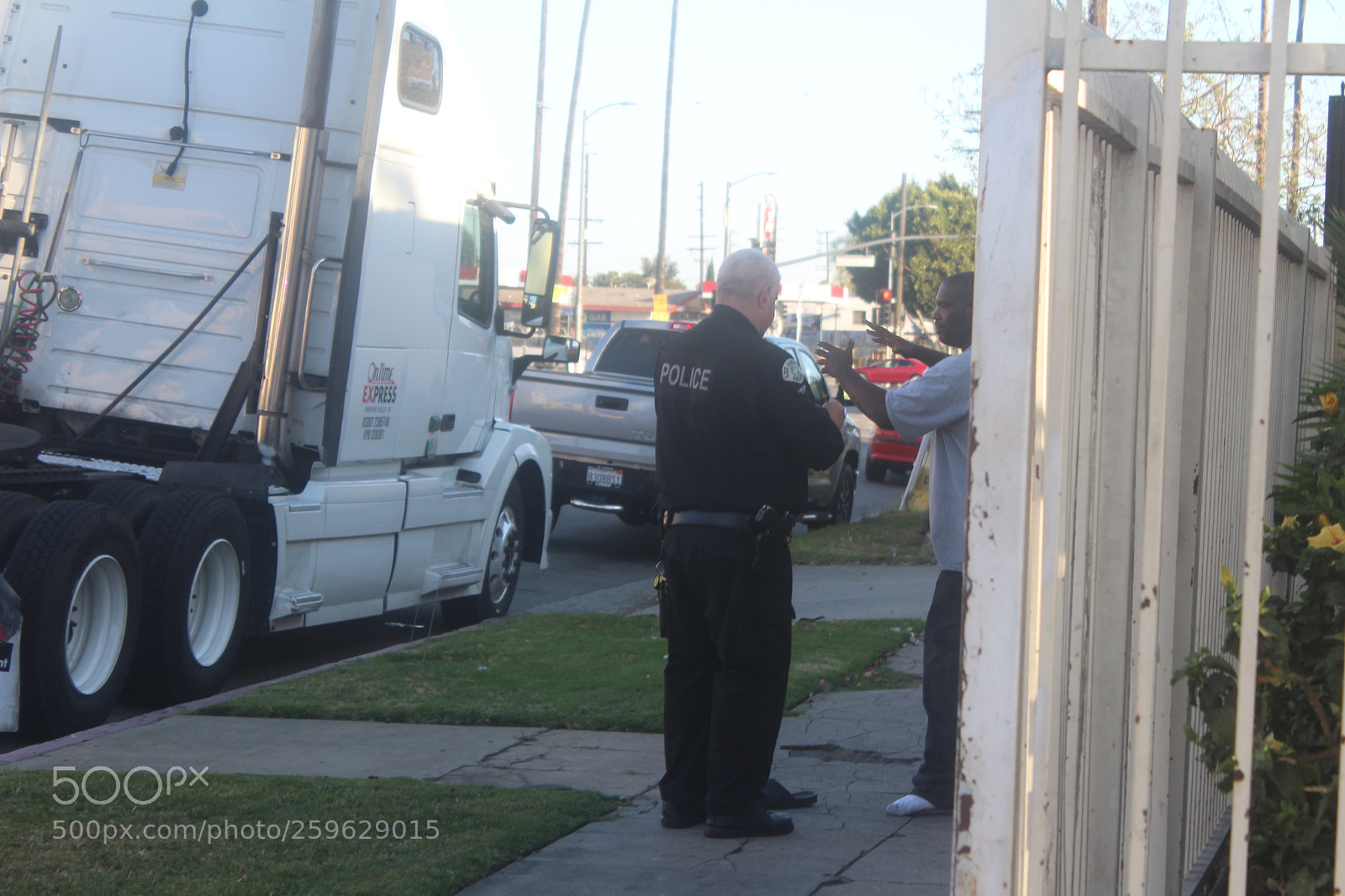 Canon EOS 1200D (EOS Rebel T5 / EOS Kiss X70 / EOS Hi) sample photo. Police in south los photography