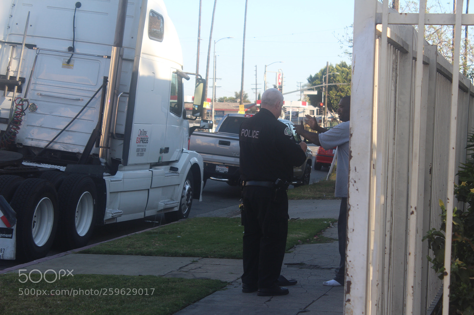 Canon EOS 1200D (EOS Rebel T5 / EOS Kiss X70 / EOS Hi) sample photo. Police in south los photography