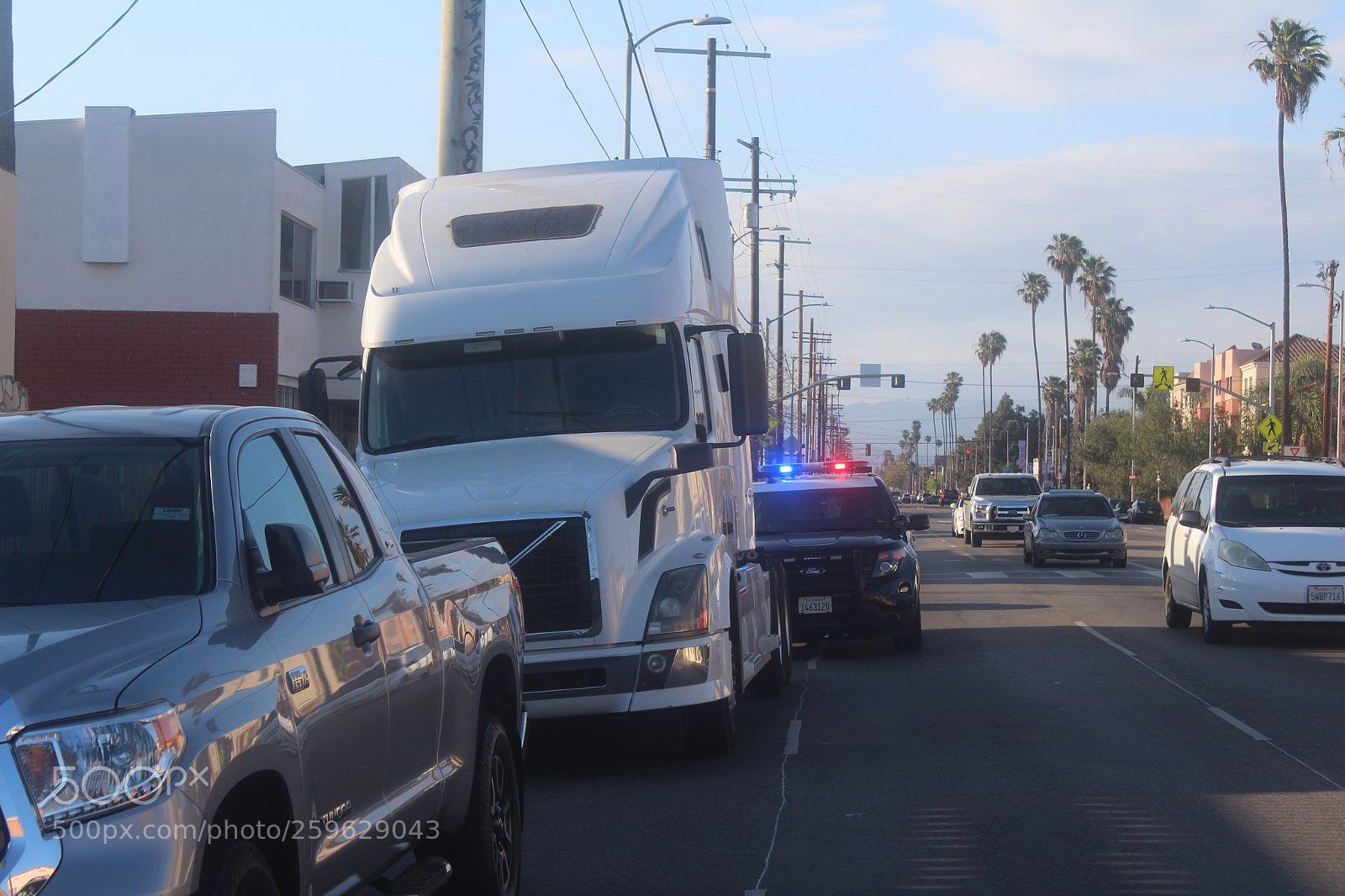 Canon EOS 1200D (EOS Rebel T5 / EOS Kiss X70 / EOS Hi) sample photo. Police in south los photography