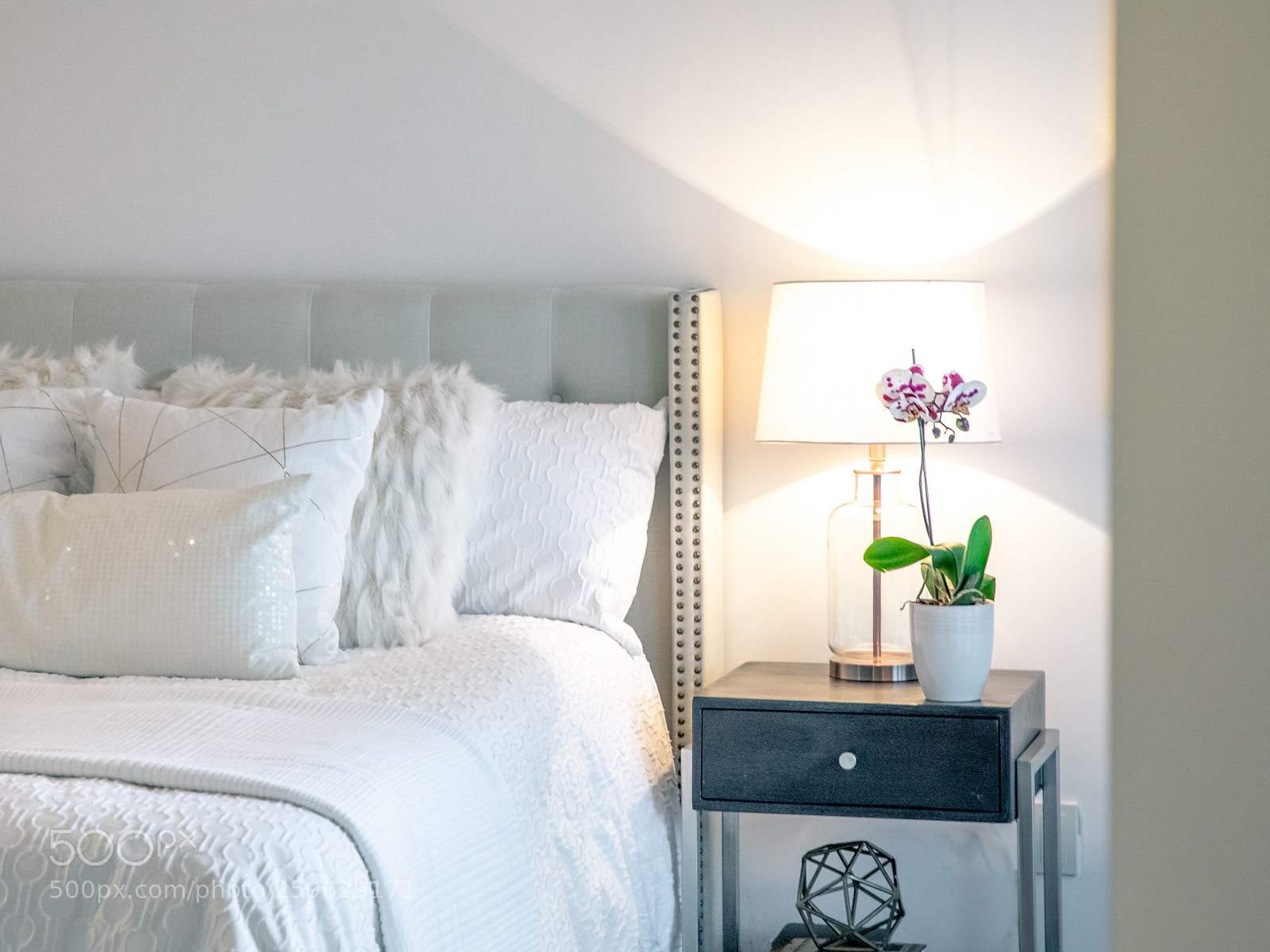 Canon EOS 5D Mark IV sample photo. Staged condo photography