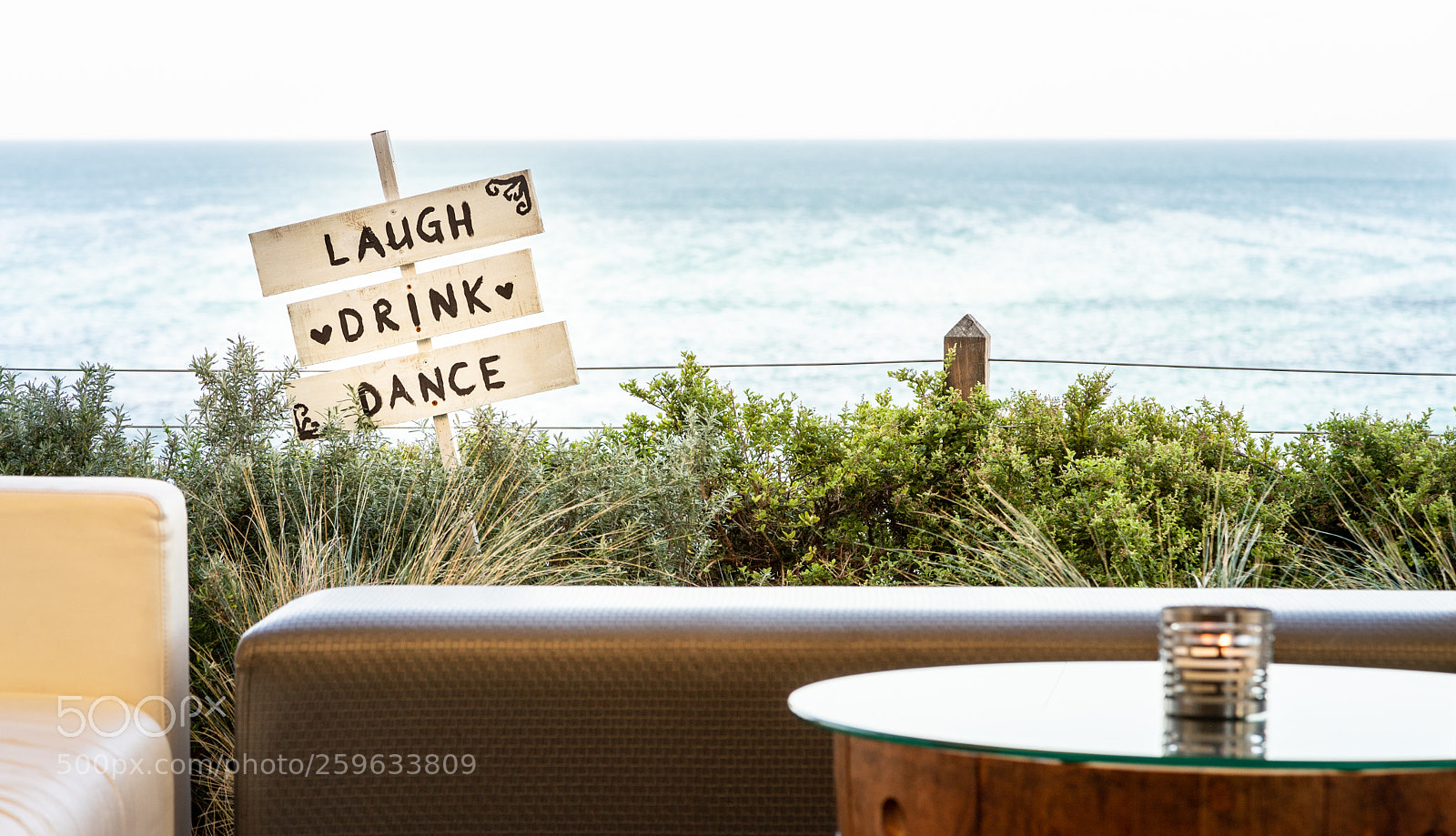 Canon EOS 6D Mark II sample photo. Laugh, drink, dance photography