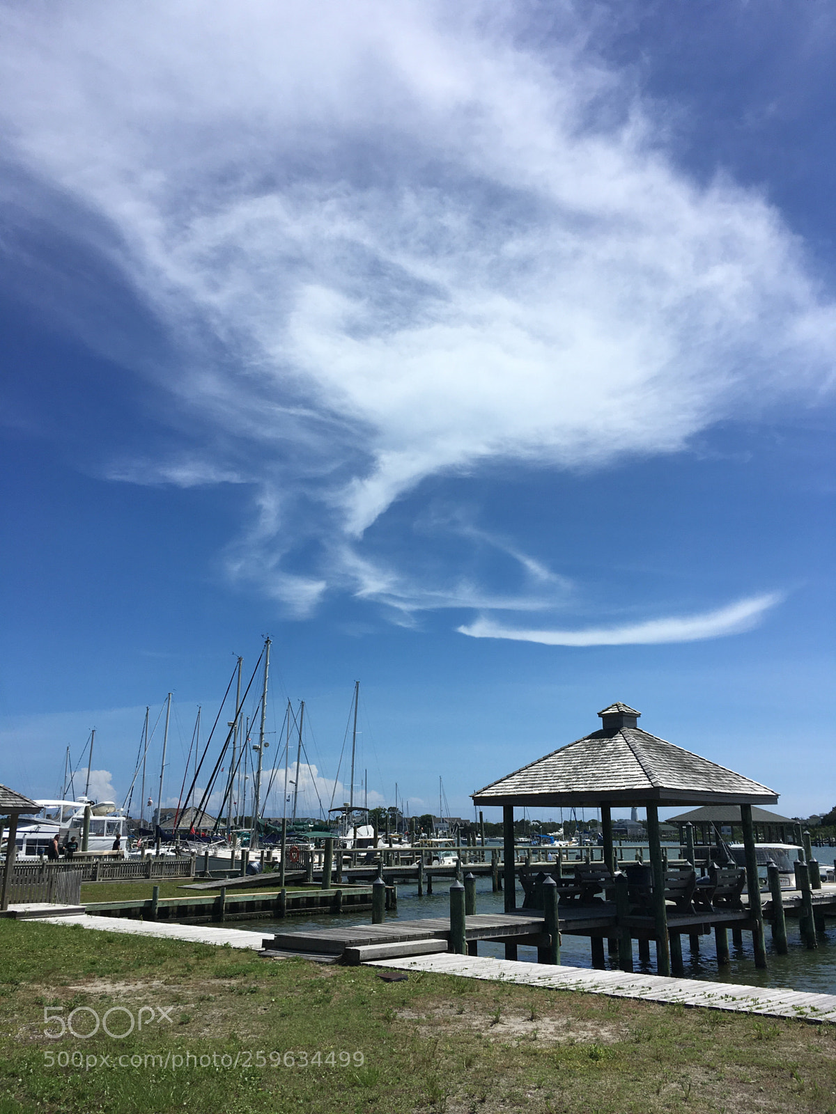 Apple iPhone SE sample photo. Dreamy sky photography