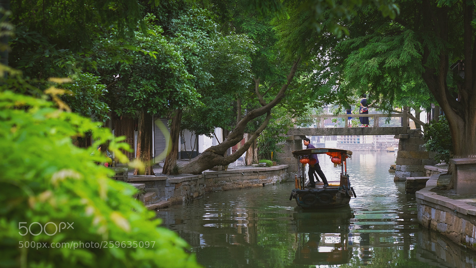 Fujifilm X-E3 sample photo. A boat is coming photography