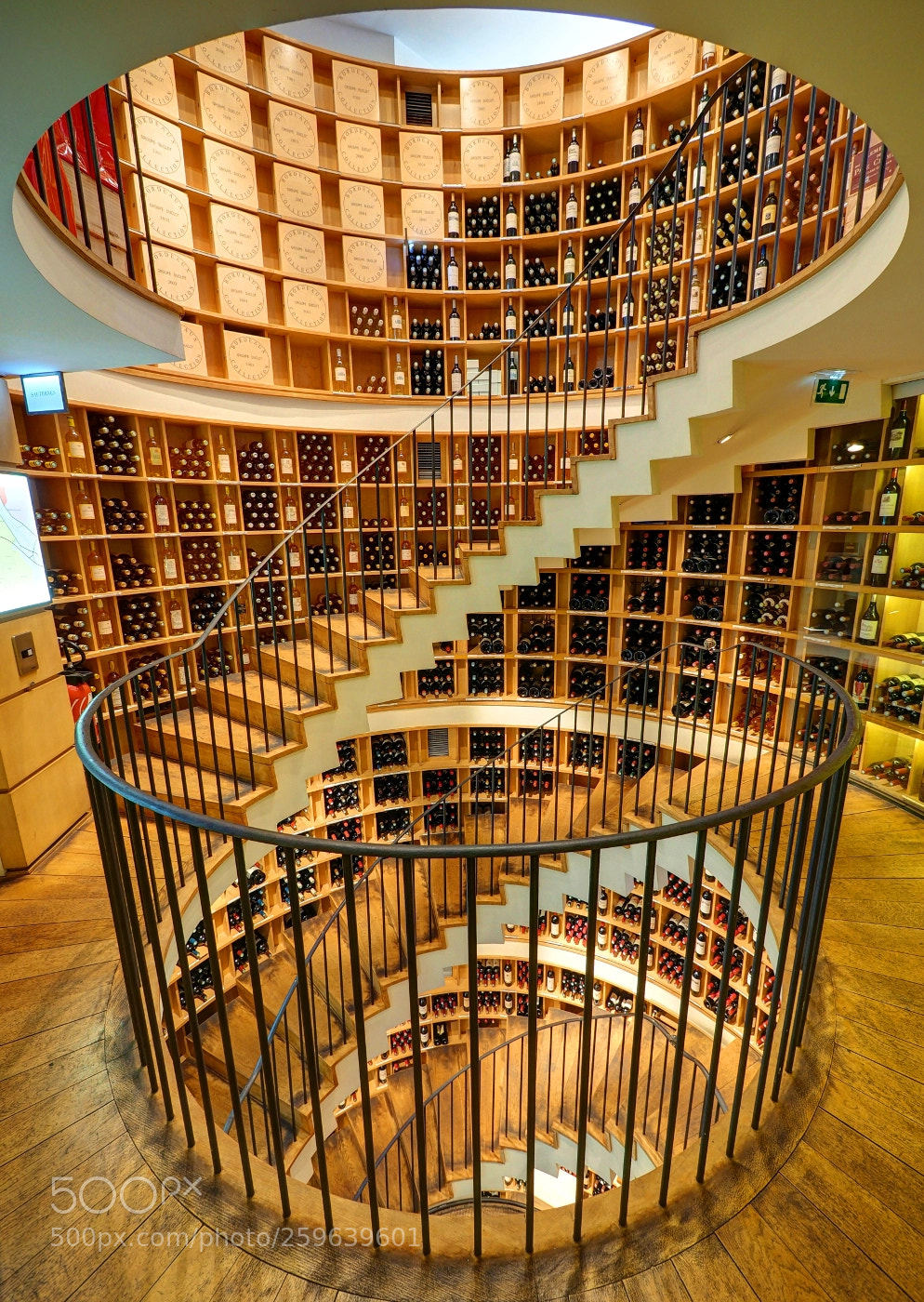 Olympus OM-D E-M5 II sample photo. Wine shop l intendant photography