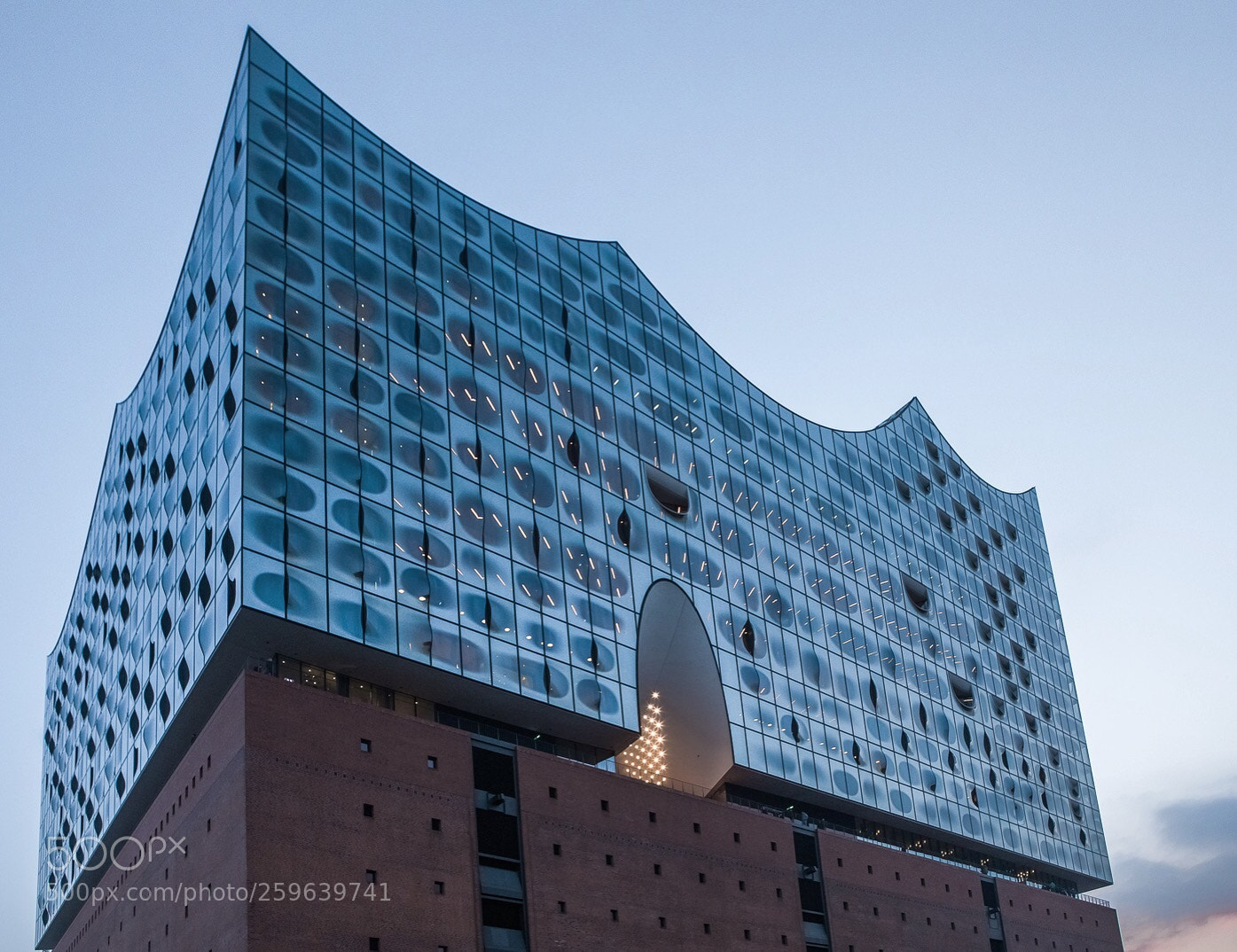 Canon EOS 5D Mark IV sample photo. In blue - elbphilharmonie photography