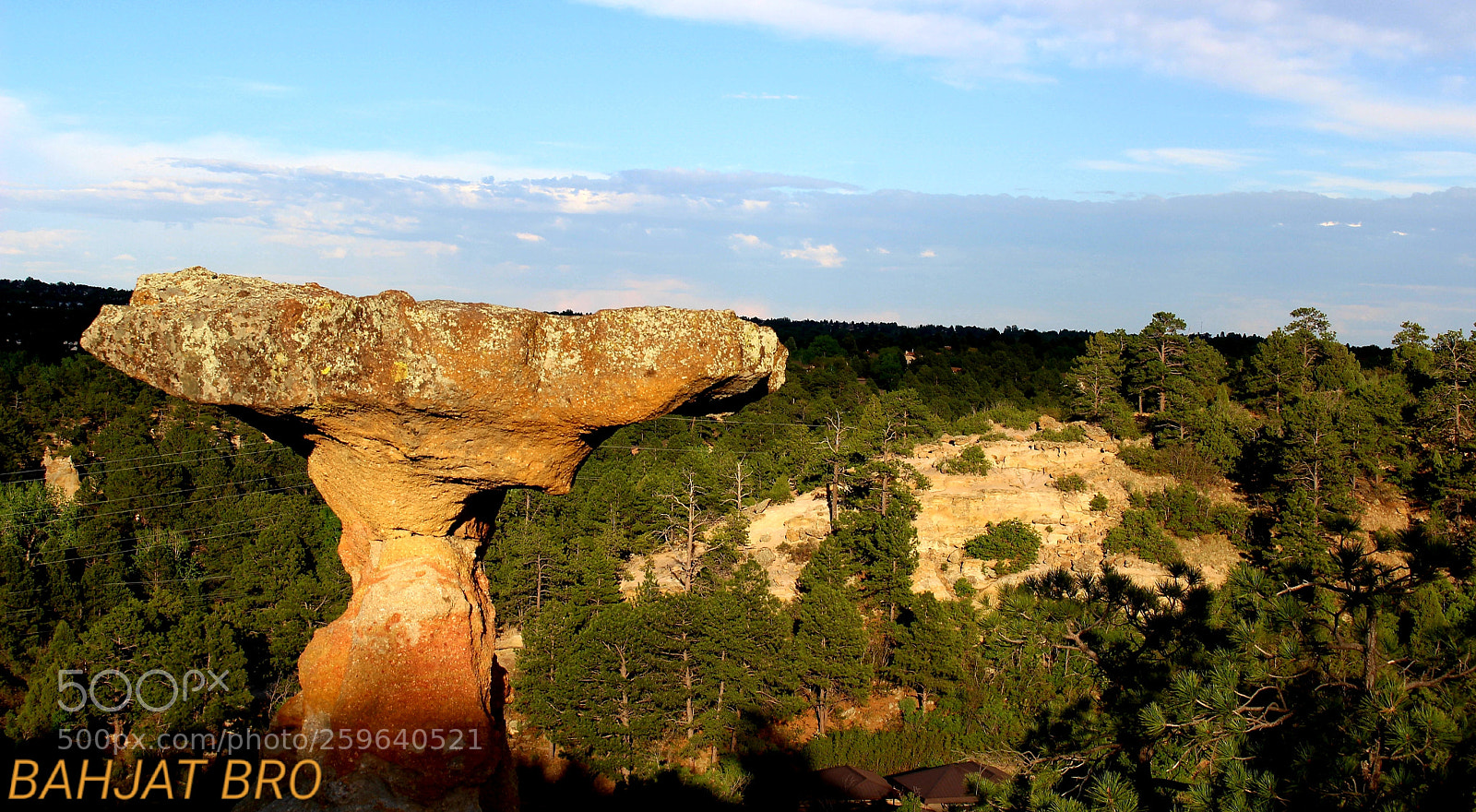 Canon EOS 100D (EOS Rebel SL1 / EOS Kiss X7) sample photo. Unbalanced rock photography