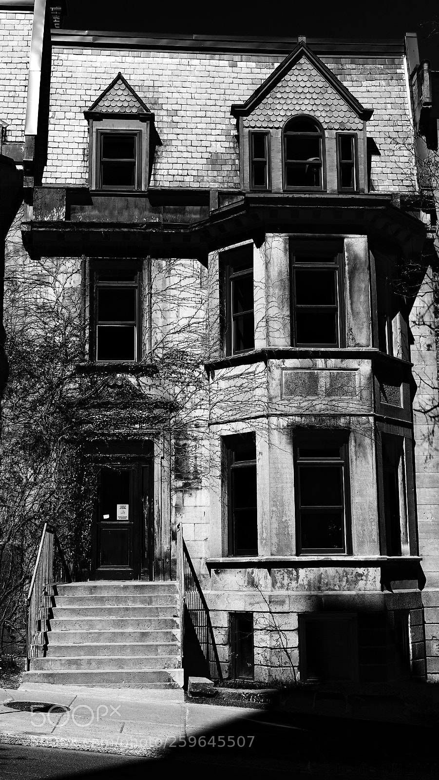 Sony DSC-RX100M5 sample photo. Old montreal photography