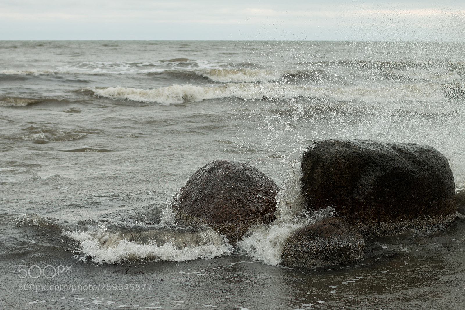 Canon EOS 70D sample photo. Rocks in stormy water photography