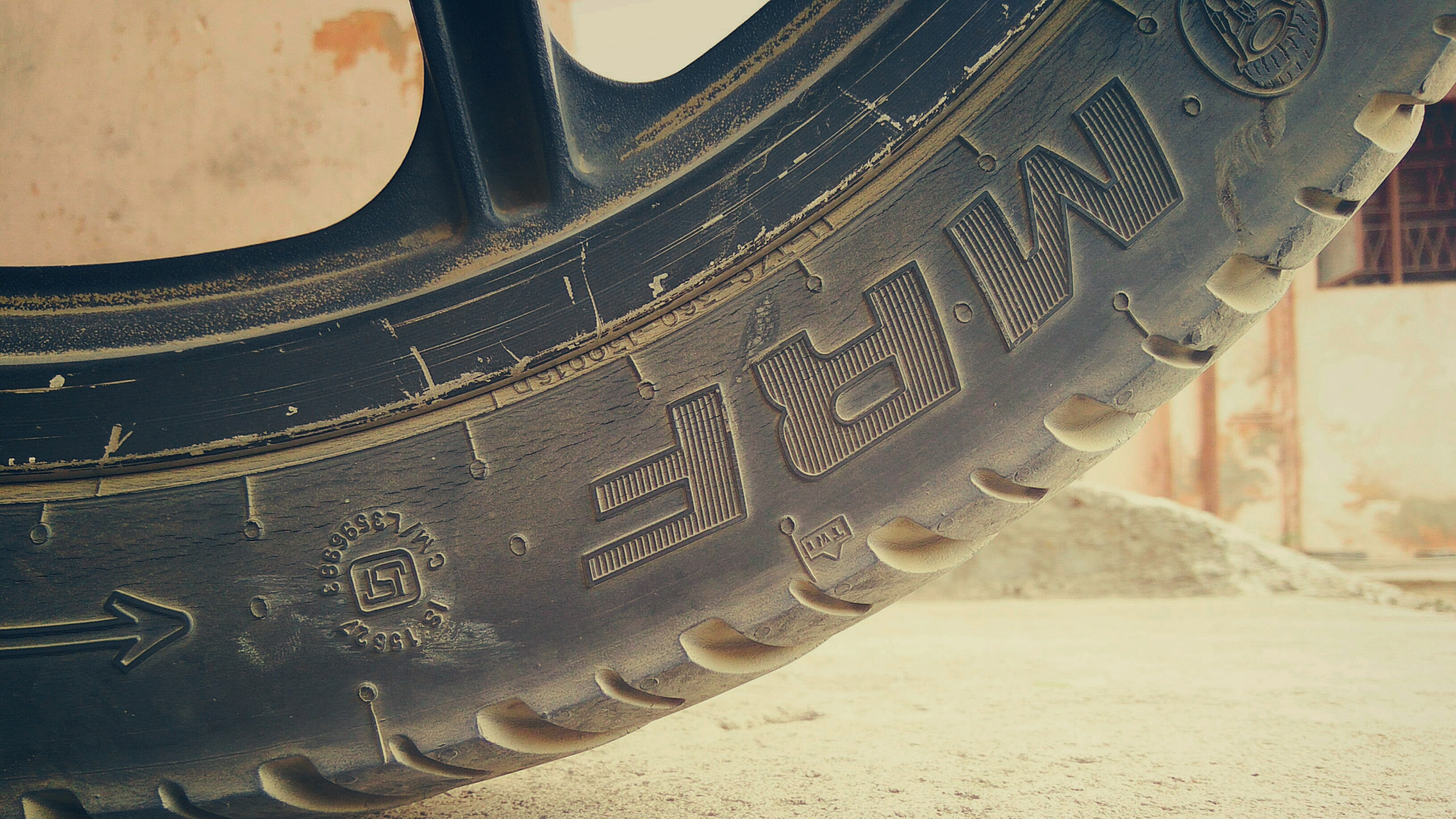 Xiaomi Redmi Note3 sample photo. Mrf tyre photography