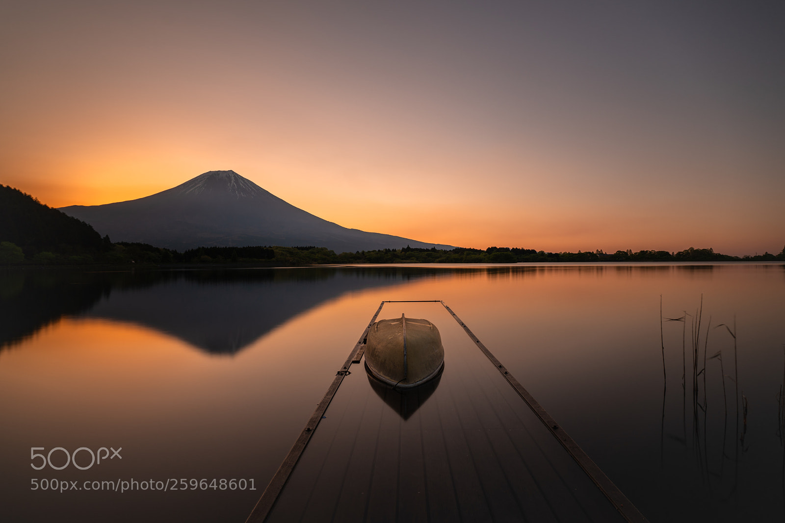 Sony a7R III sample photo. 17-39:reflection photography