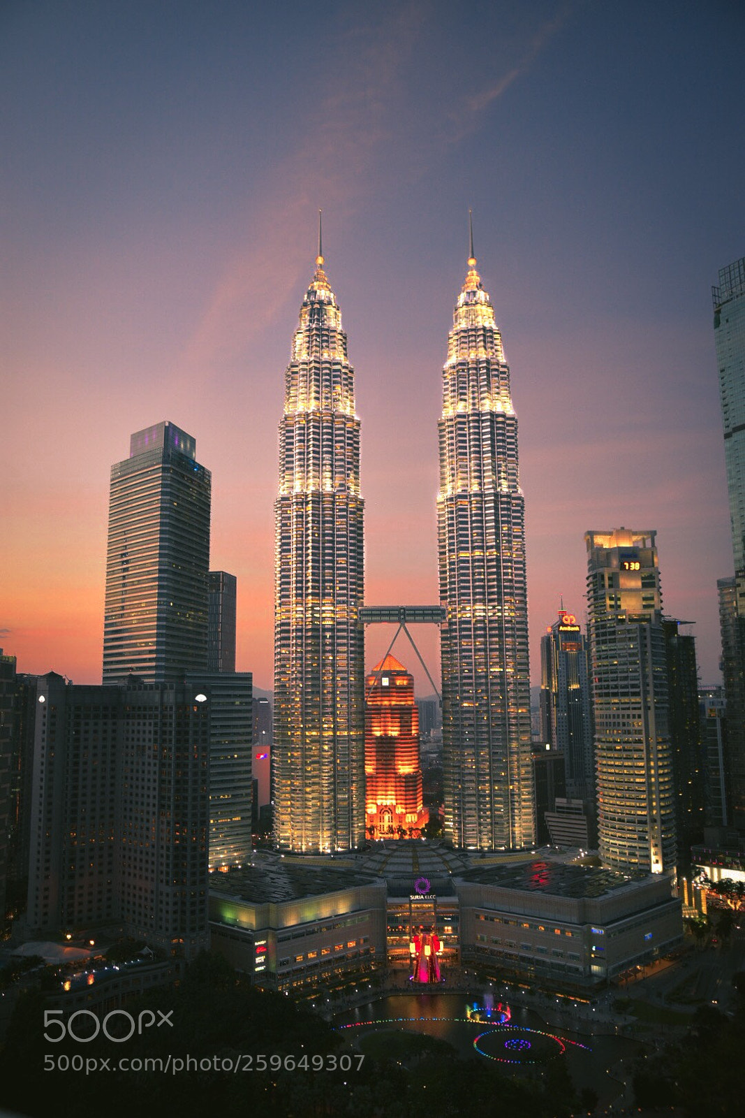 Nikon D7200 sample photo. Petronas towers, sunset. photography