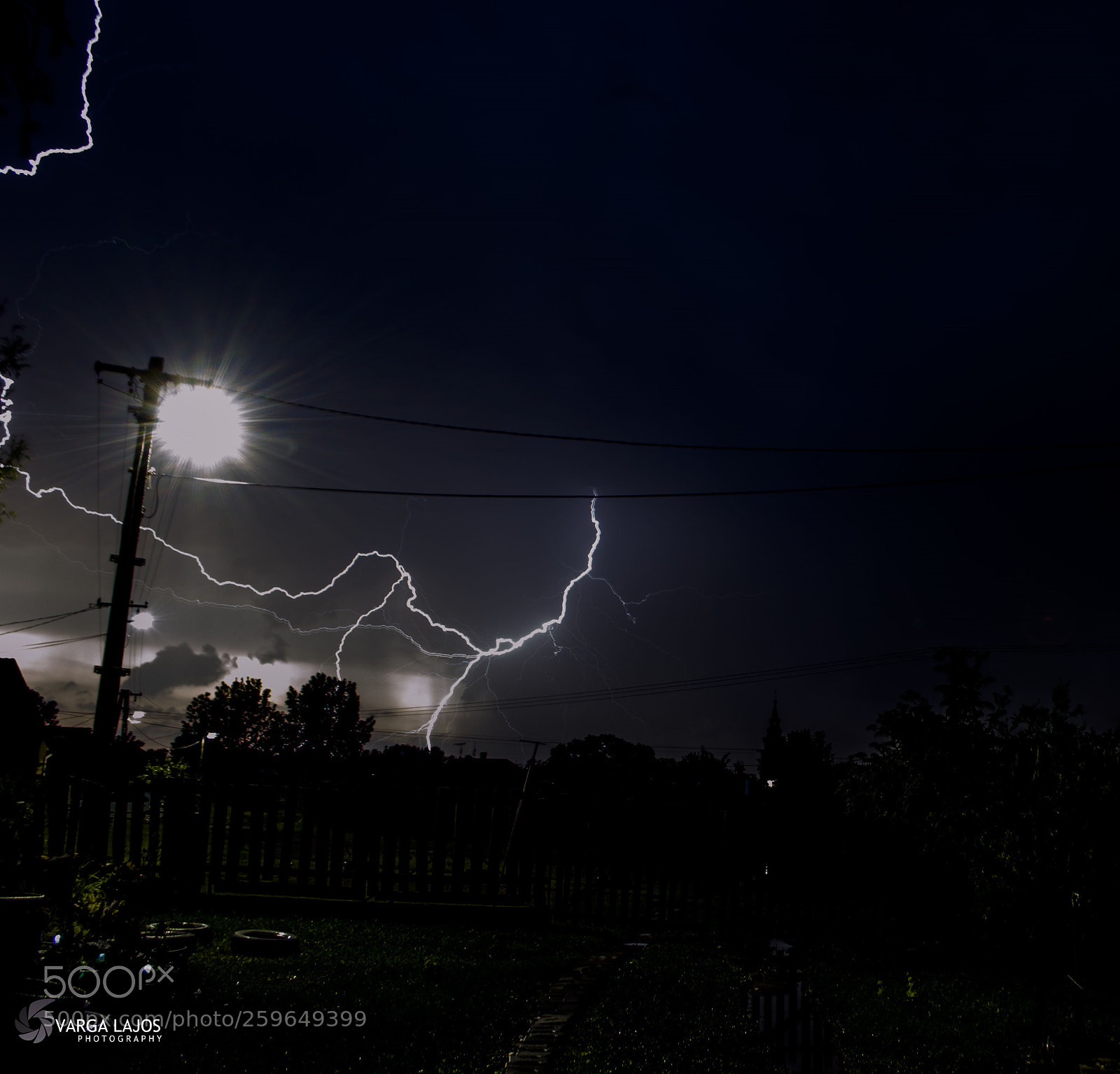 Nikon D3200 sample photo. | lightning | photography
