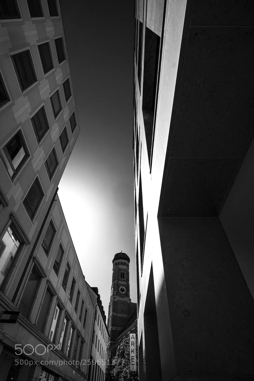 Fujifilm X-T10 sample photo. Frauenkirche photography