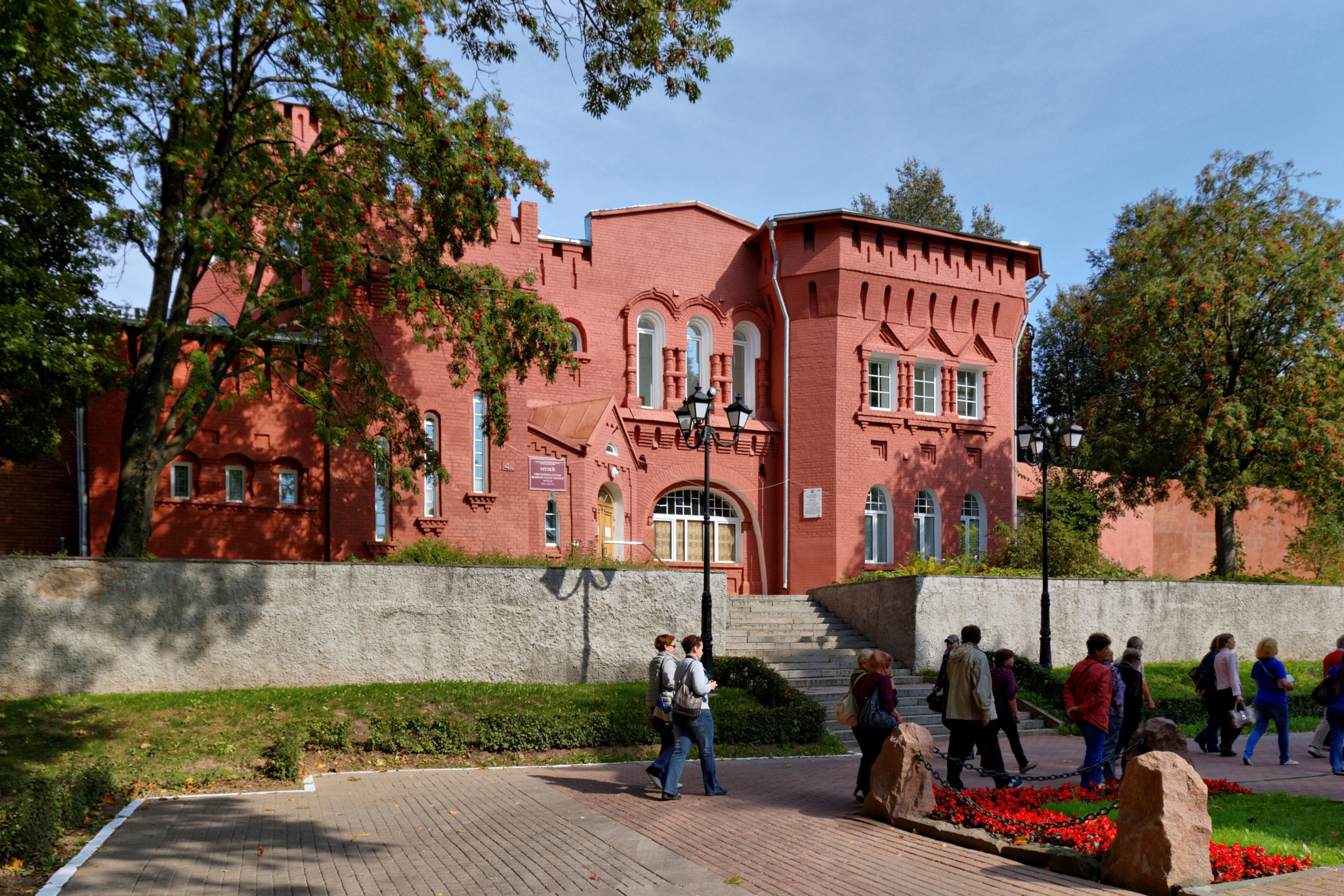 Tamron SP AF 17-50mm F2.8 XR Di II LD Aspherical (IF) sample photo. Smolensk. the museum photography