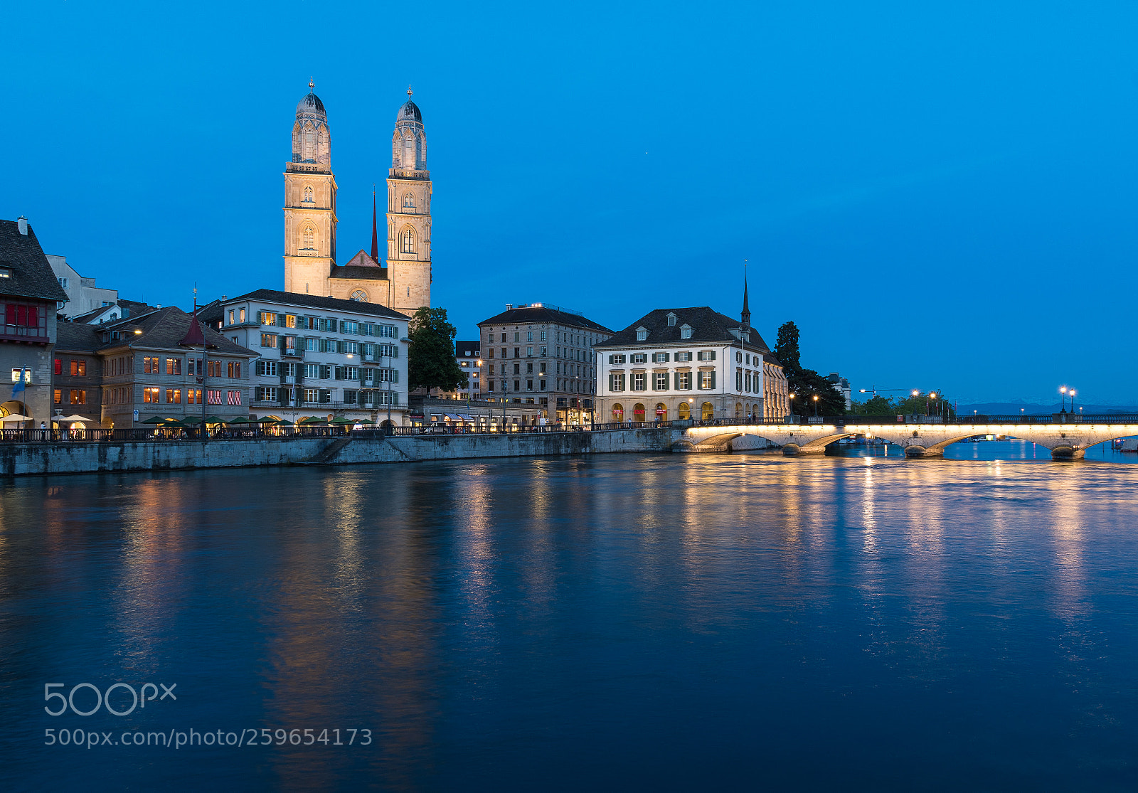 Nikon D500 sample photo. Zurich grossmünster photography