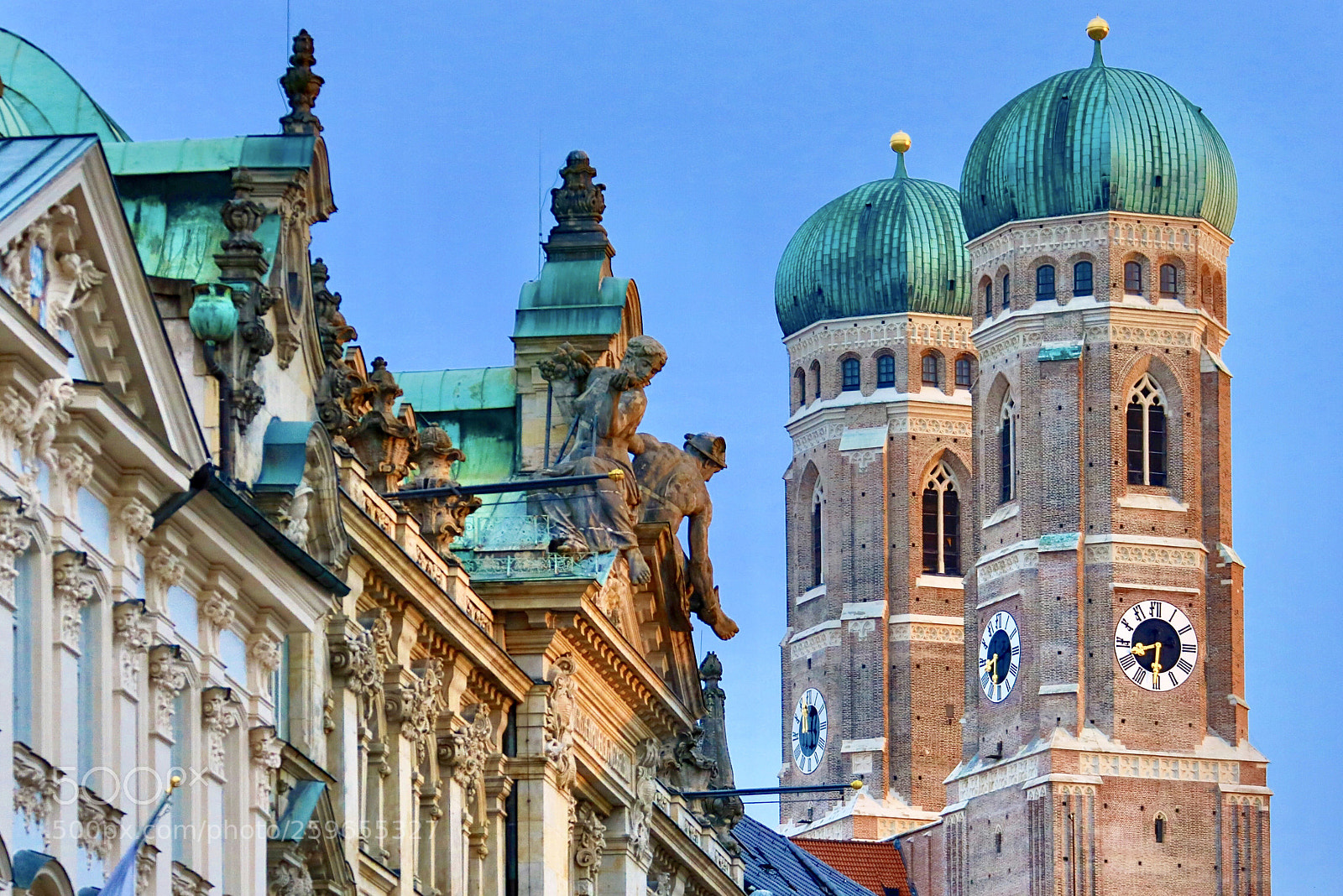 Canon EOS 5D Mark IV sample photo. Münchner frauenkirche photography