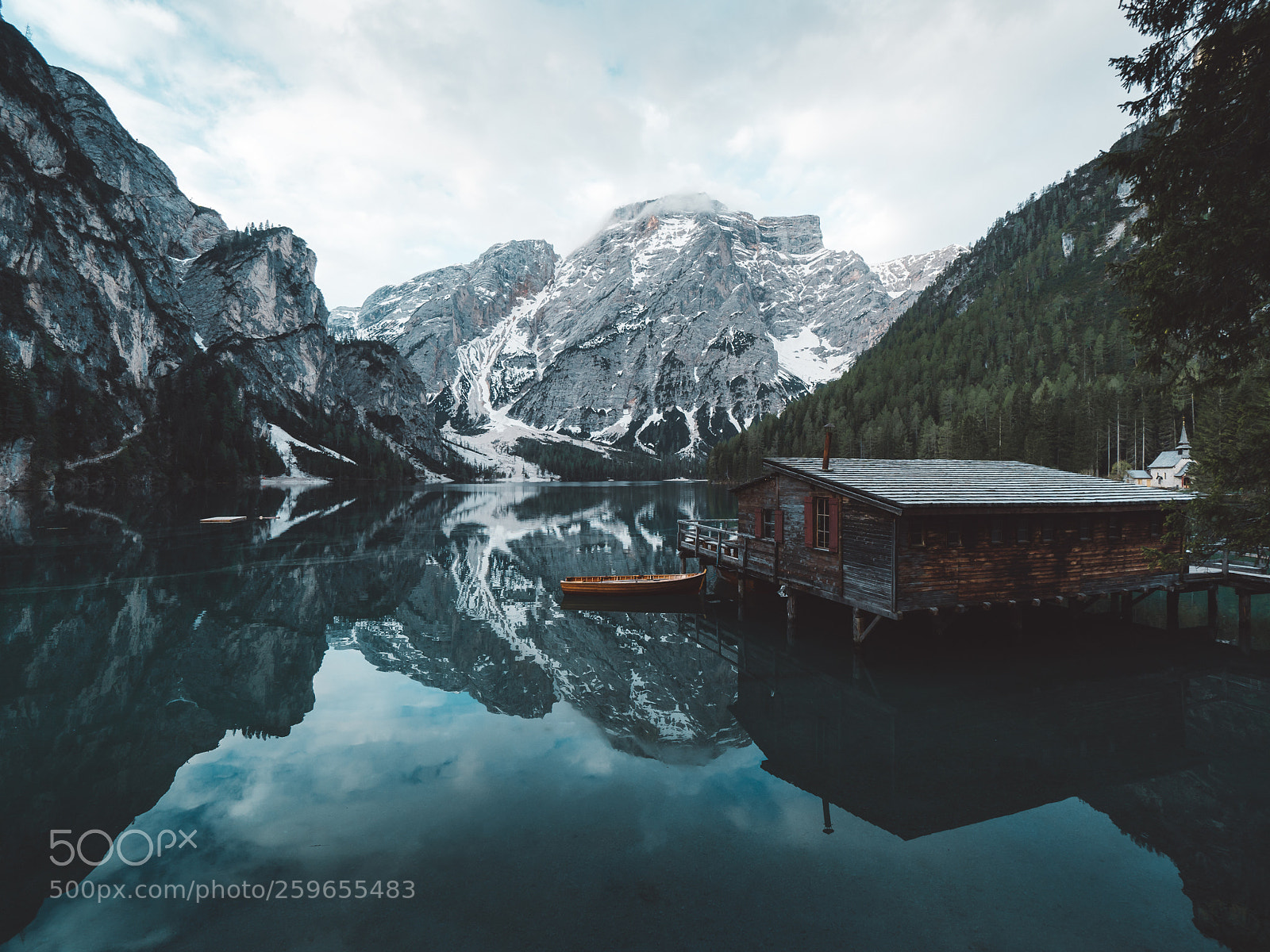 Sony a6300 sample photo. Lago di braies photography
