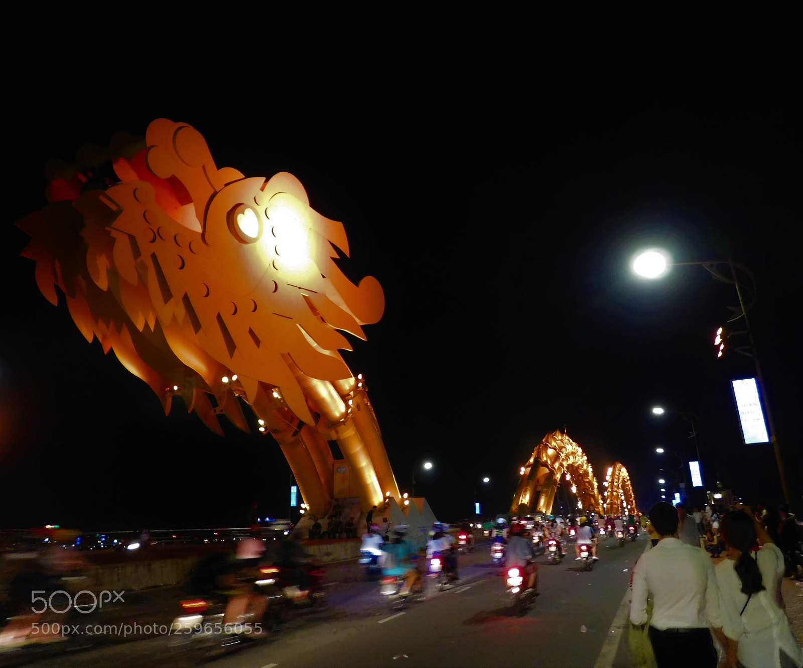Nikon Coolpix L840 sample photo. Dragon bridge photography