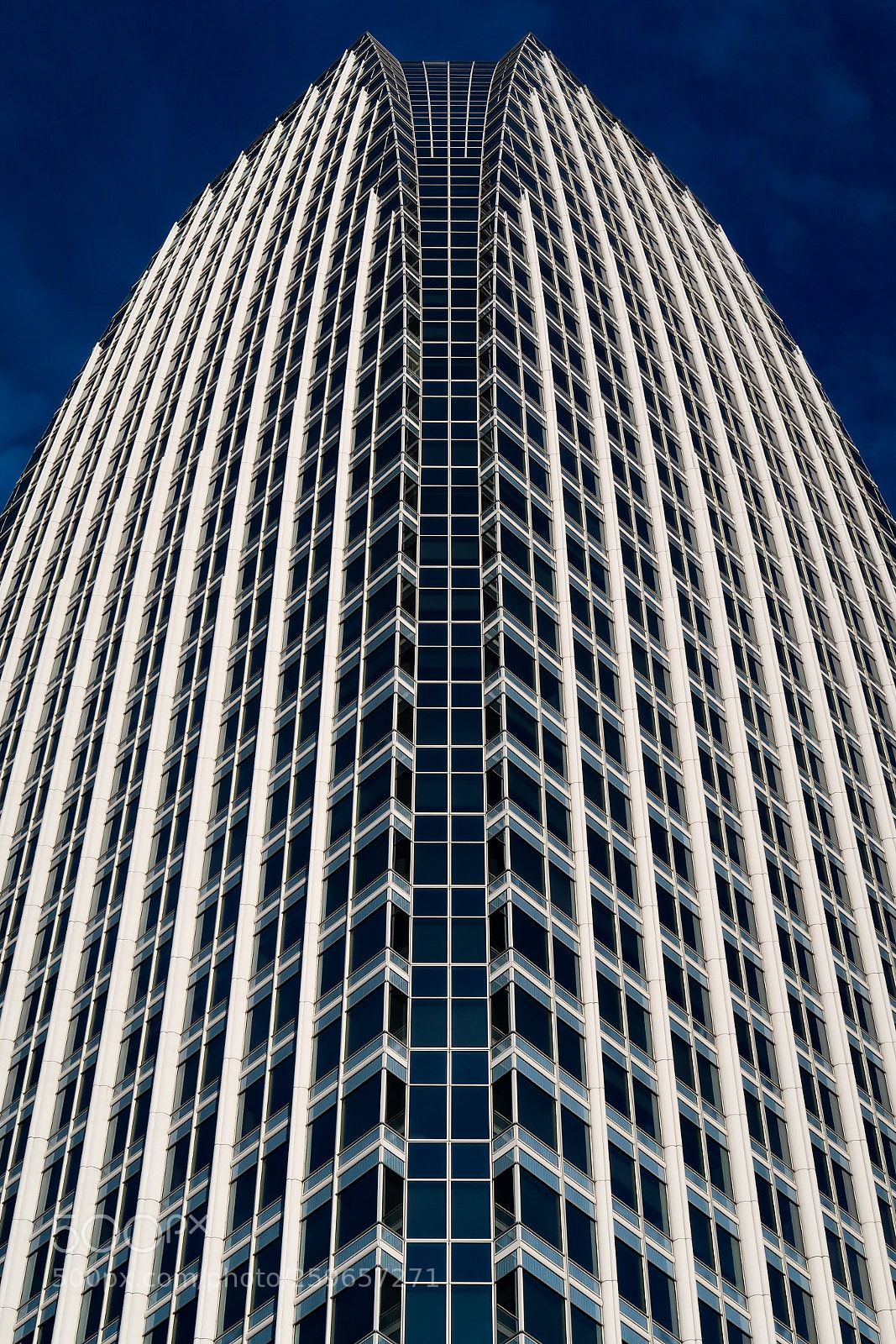 Canon PowerShot G7 X Mark II sample photo. Skyscraper photography