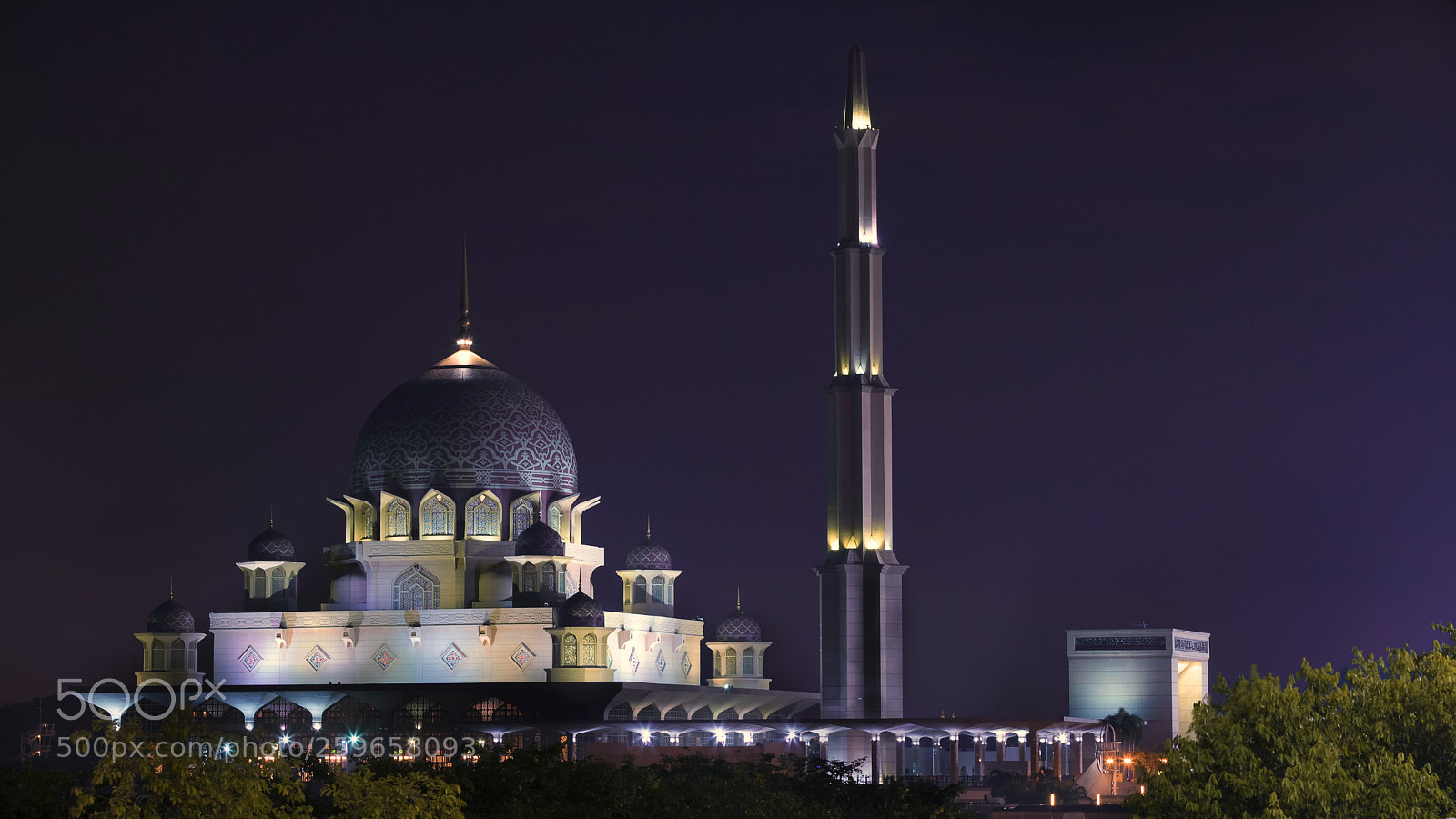 Canon EOS 5D Mark IV sample photo. Putra mosque photography