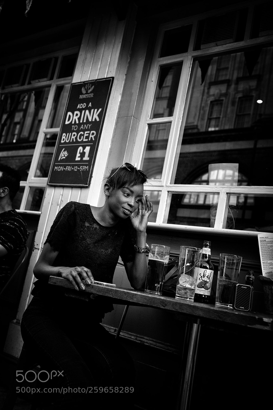 Canon EOS 5D Mark IV sample photo. Add a drink photography
