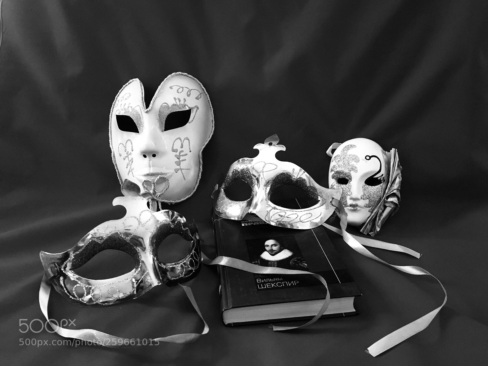 Apple iPhone 6s sample photo. Masquerade glasses, masks, a photography