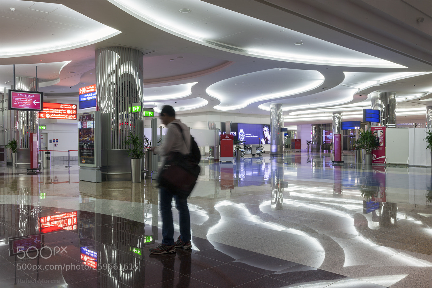 Canon EOS 5D Mark II sample photo. Airport dubai photography