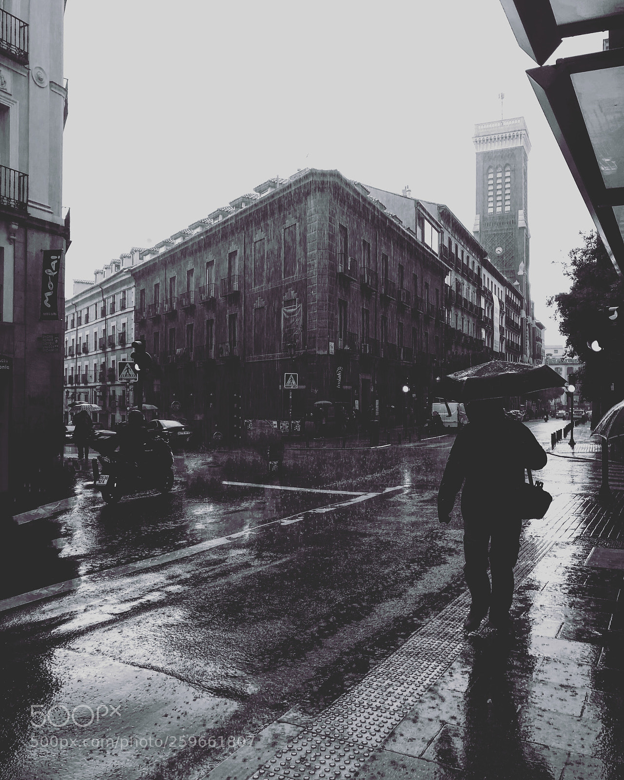 Apple iPhone 8 Plus sample photo. Día de lluvia  photography