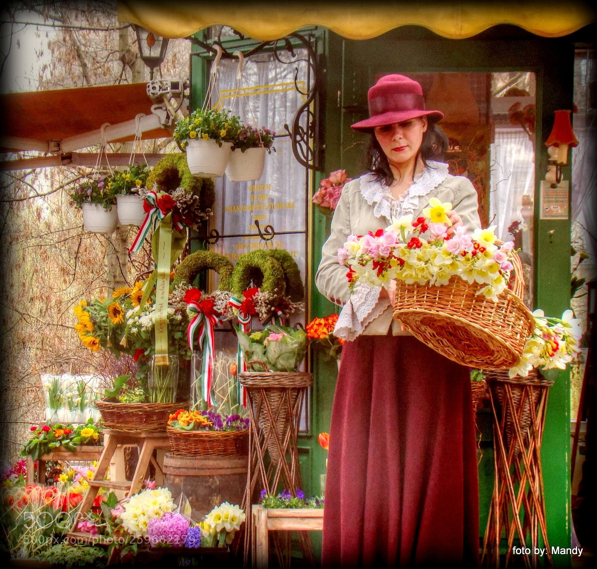 Sony Cyber-shot DSC-H50 sample photo. Florist girl photography