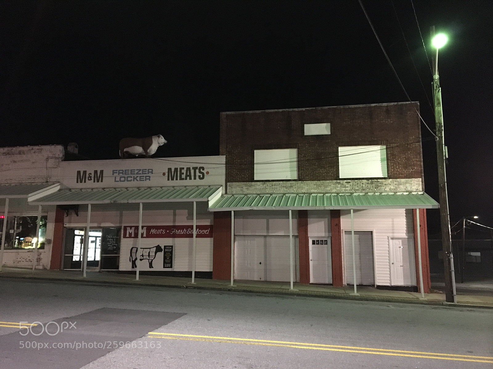 Apple iPhone 6s sample photo. Hendo late night photography