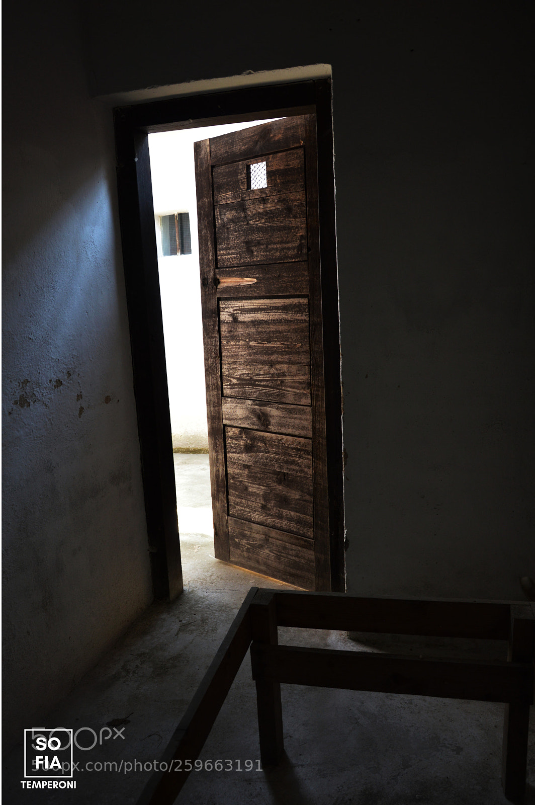 Nikon D3200 sample photo. Not understanding photography