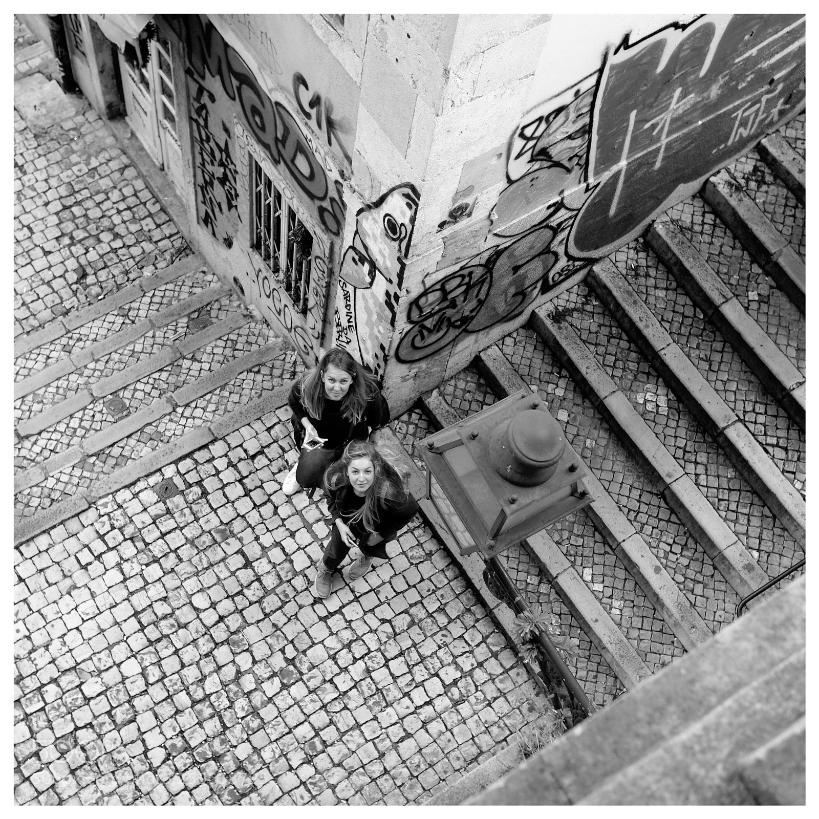Panasonic Lumix DMC-GX7 sample photo. Alfama - b&w photography