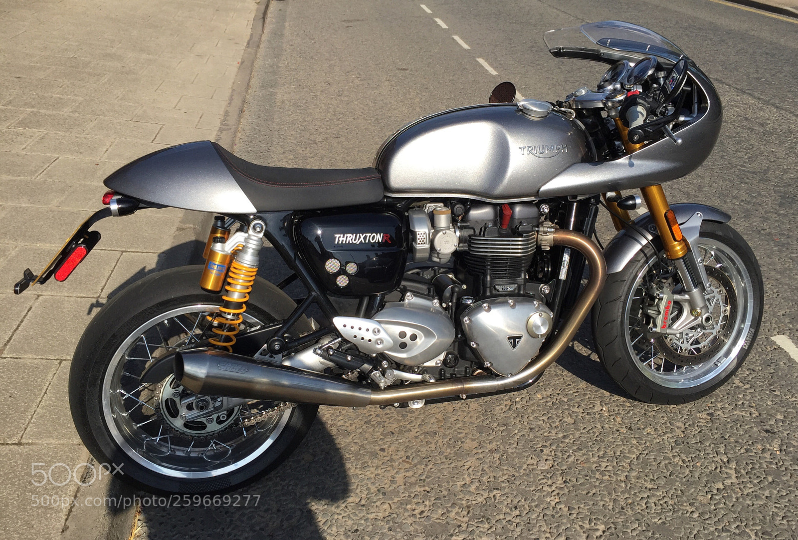 Apple iPhone 6 sample photo. Triumph thruxton r photography