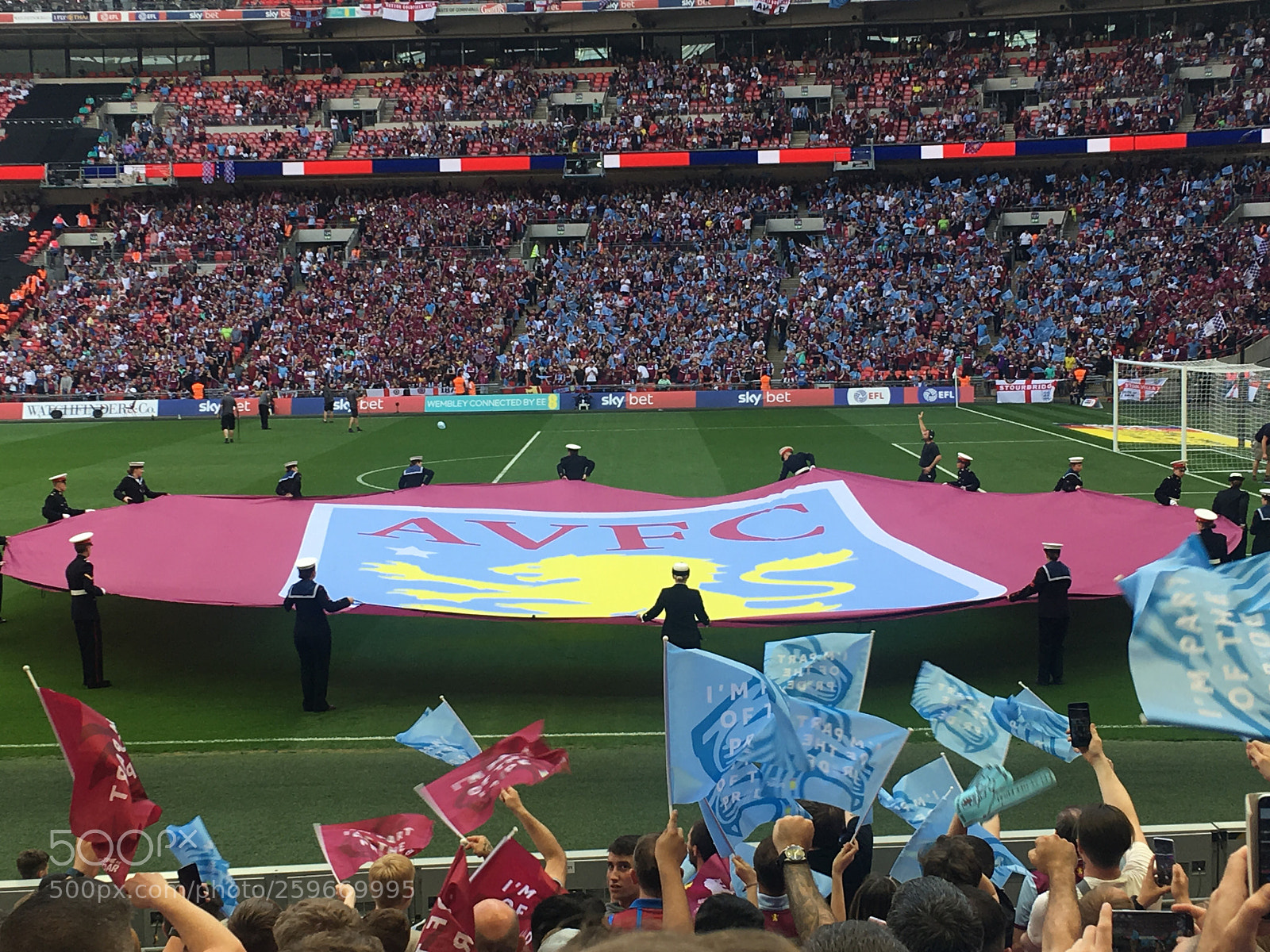 Apple iPhone 6s Plus sample photo. Up the villa at photography