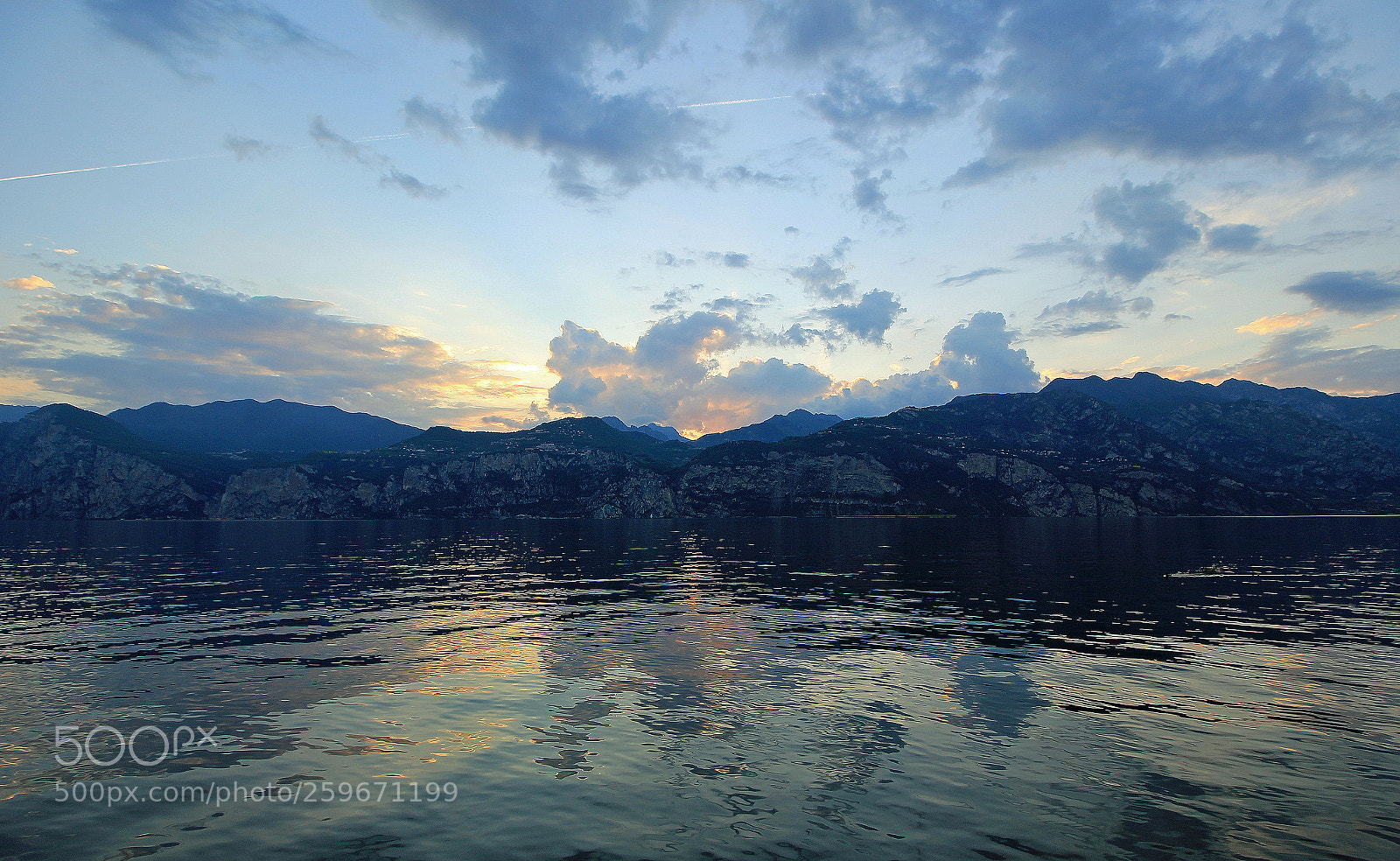 Canon EOS 550D (EOS Rebel T2i / EOS Kiss X4) sample photo. Last light... photography