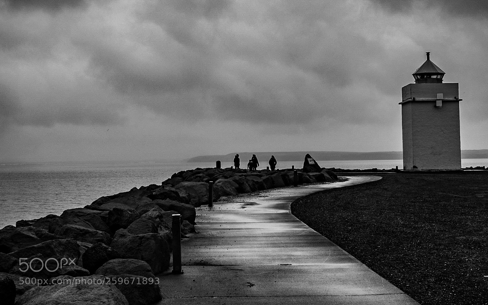 Panasonic Lumix DC-G9 sample photo. Rainy day walk photography