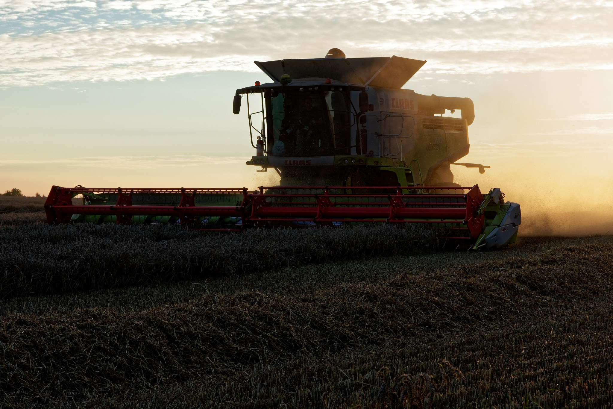 Canon EOS 7D Mark II + Canon EF-S 17-55mm F2.8 IS USM sample photo. Harvesting in denmark photography