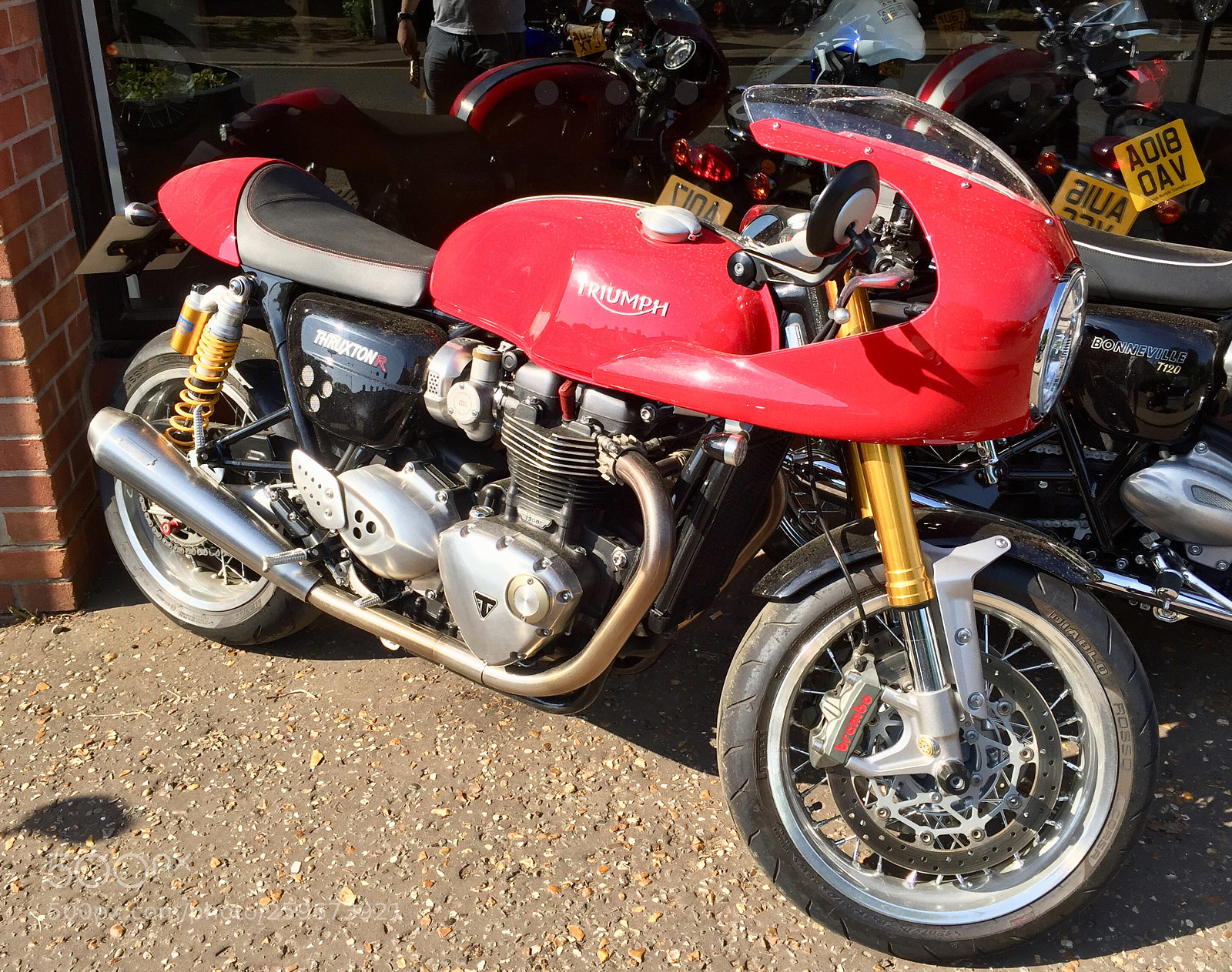 Apple iPhone 6 sample photo. Triumph thruxton r photography